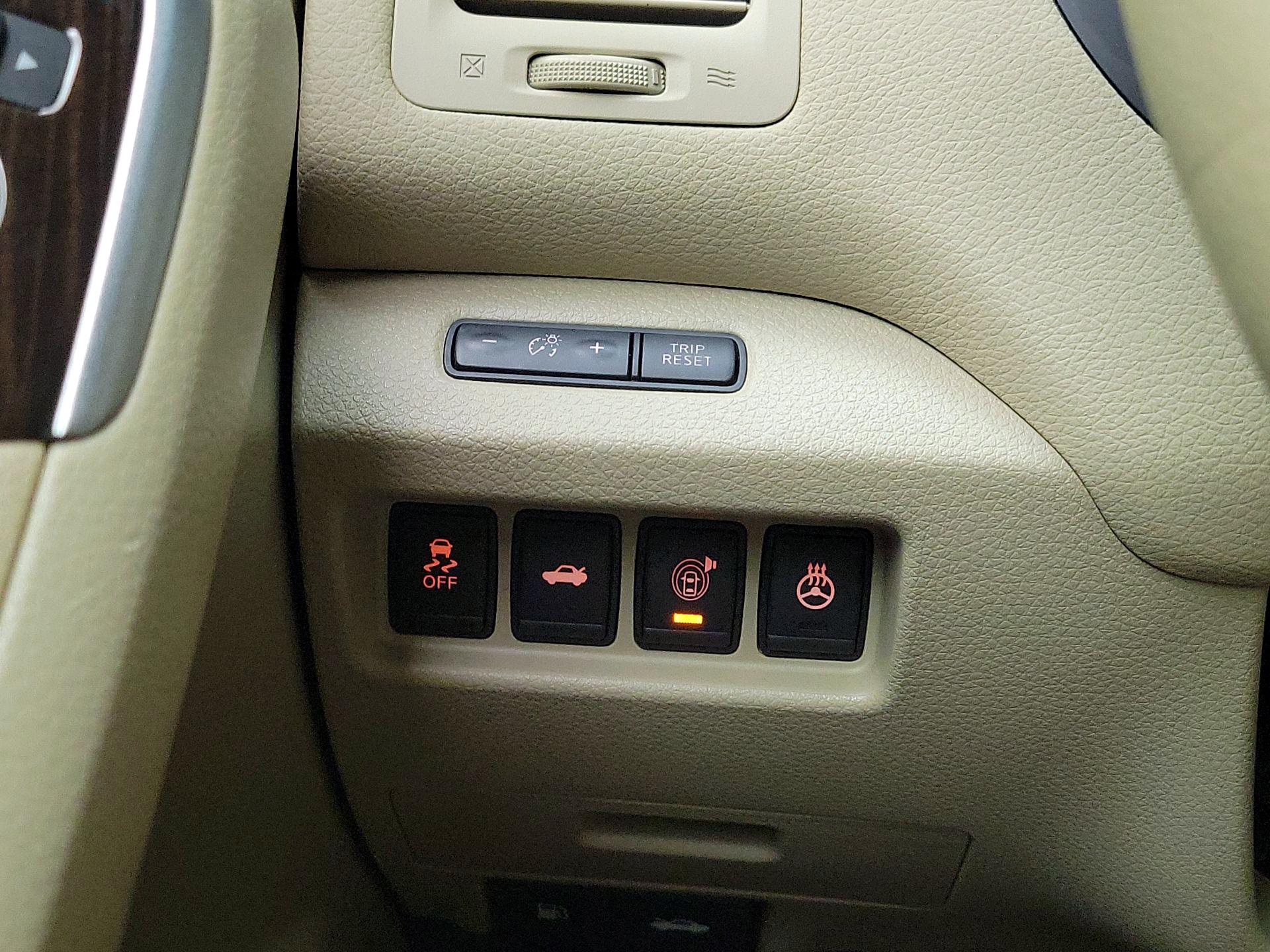 Thumbnail: 2015 Nissan Altima - 13