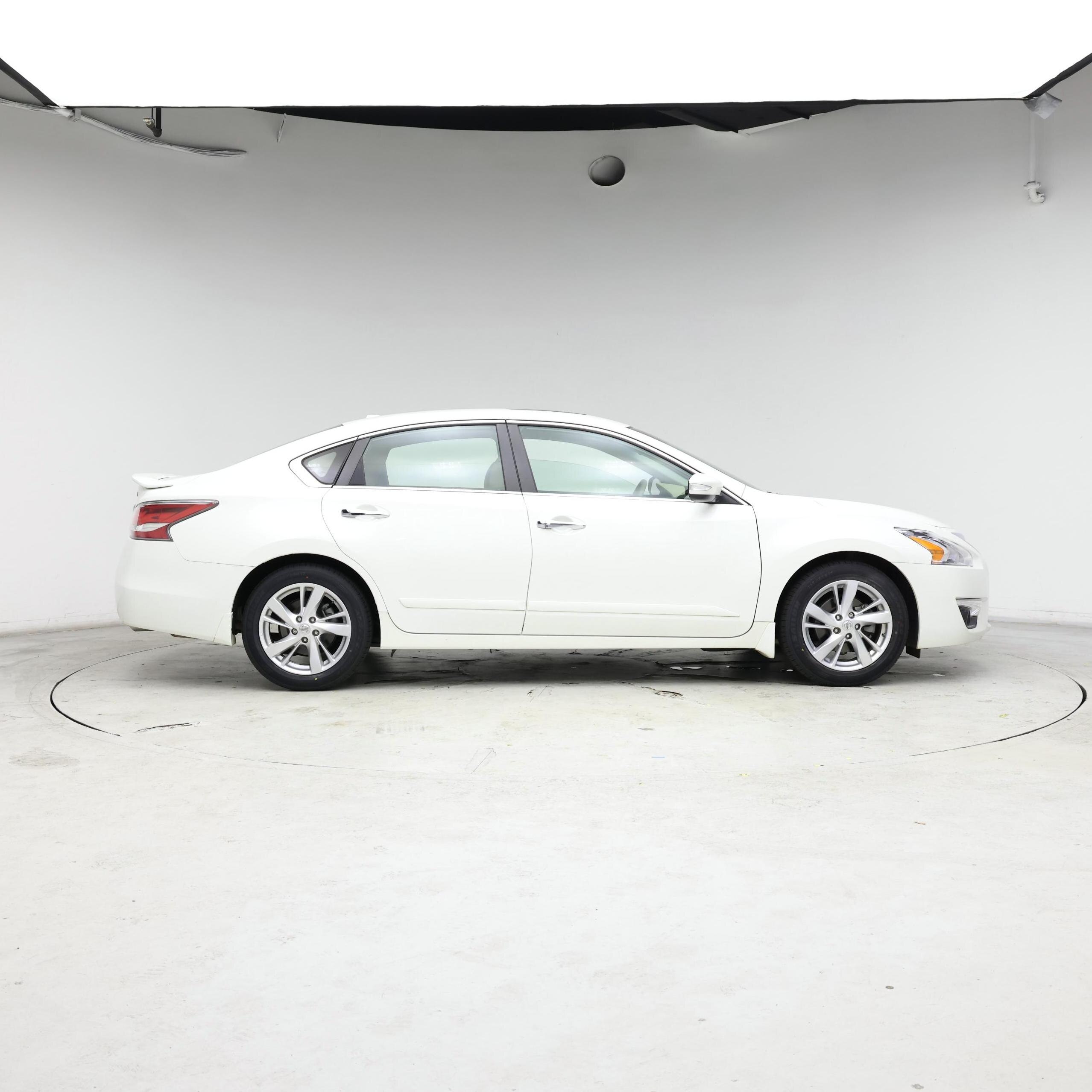Thumbnail: 2015 Nissan Altima - 7