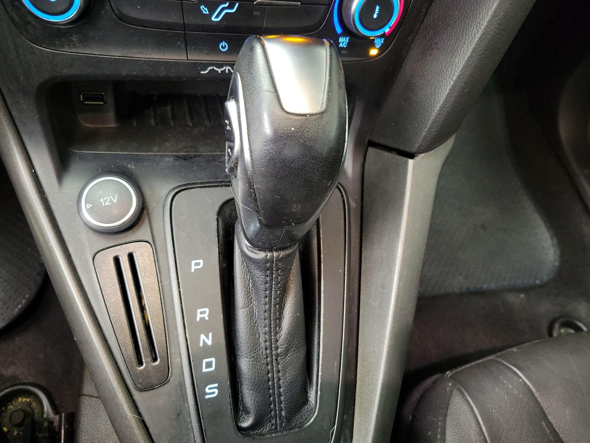 Thumbnail: 2016 Ford Focus - 17