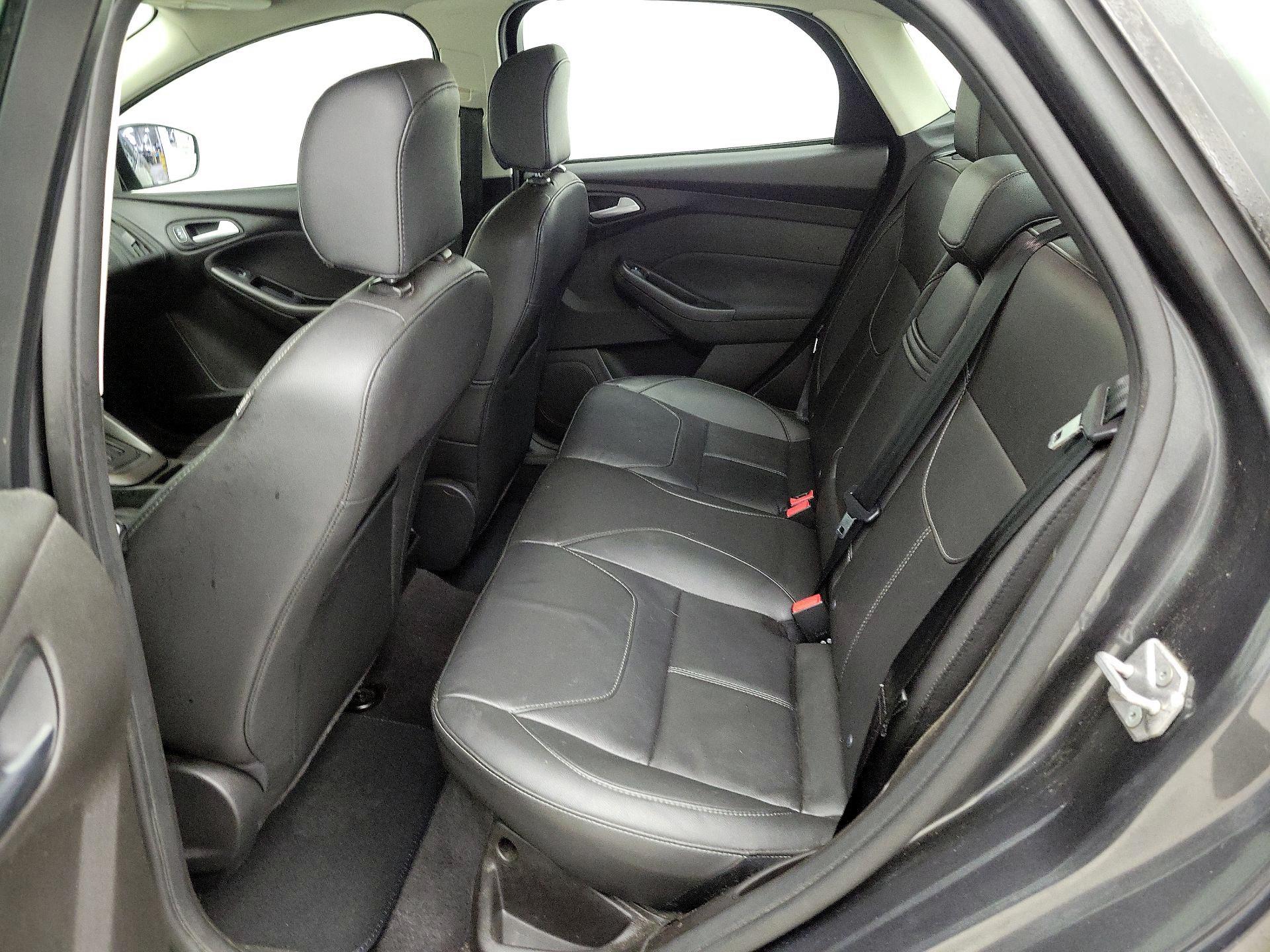 Thumbnail: 2016 Ford Focus - 19