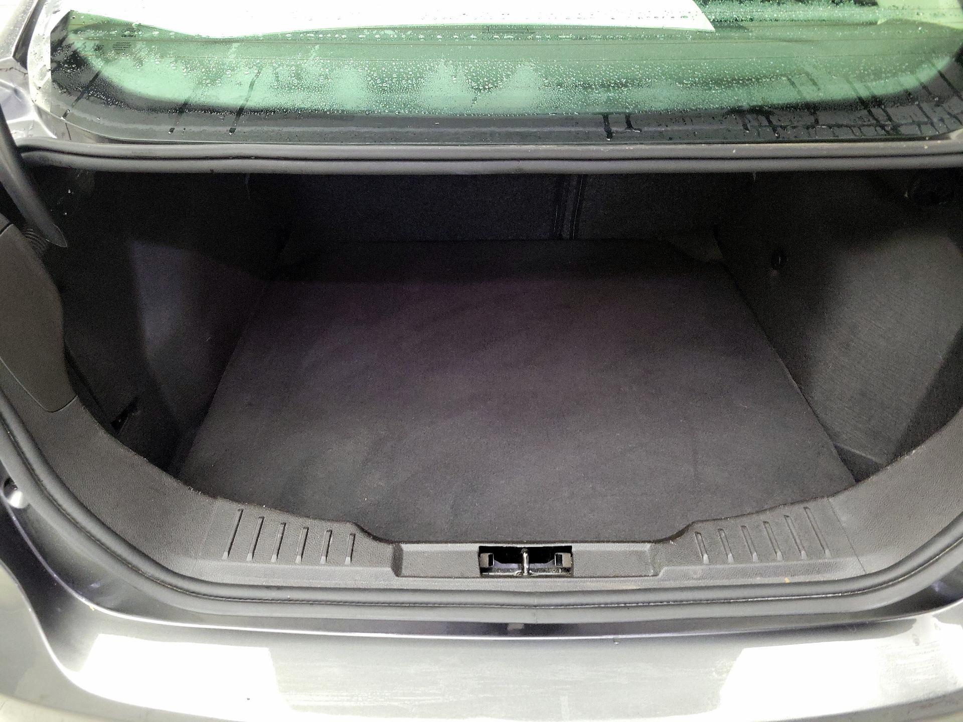 Thumbnail: 2016 Ford Focus - 20