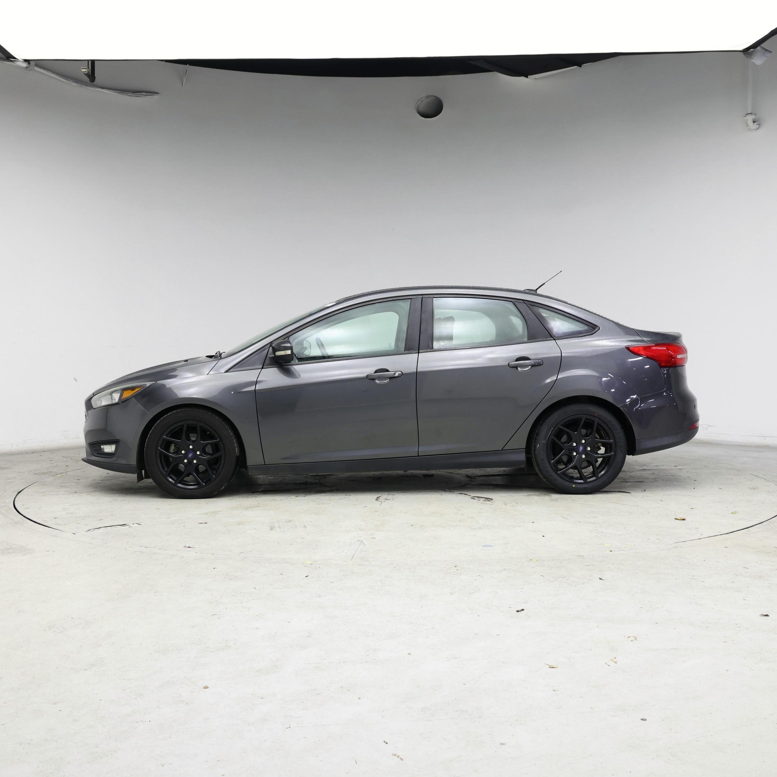 Thumbnail: 2016 Ford Focus - 3