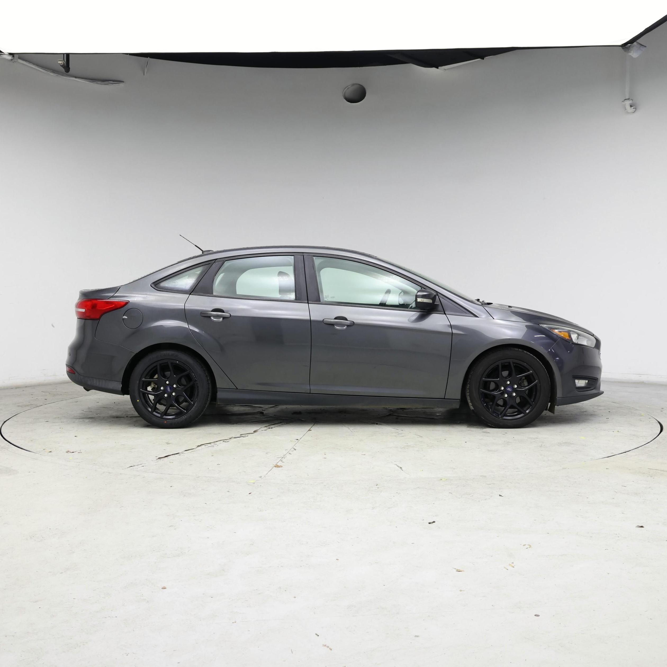 Thumbnail: 2016 Ford Focus - 7