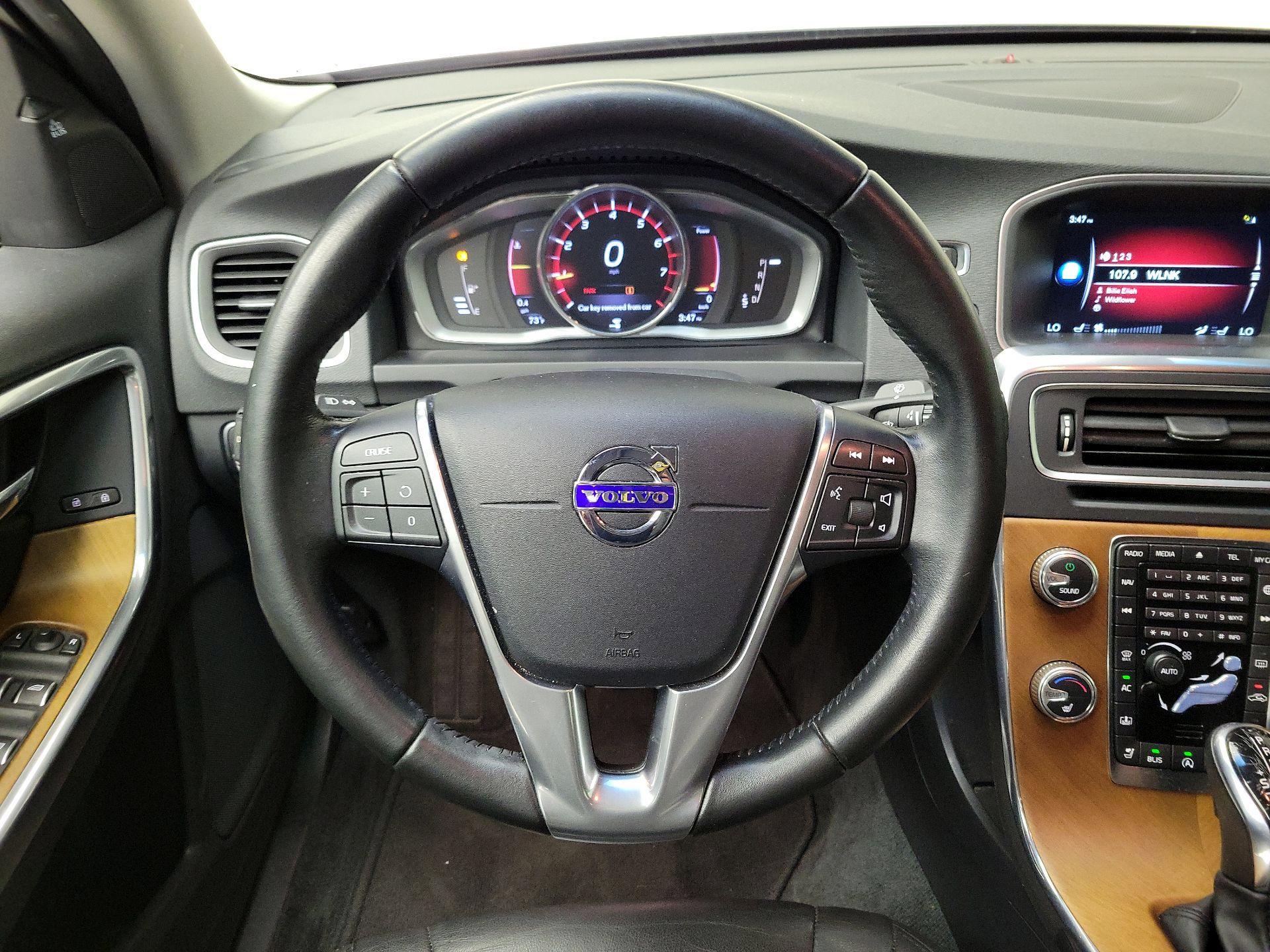 Thumbnail: 2016 Volvo S60 - 10