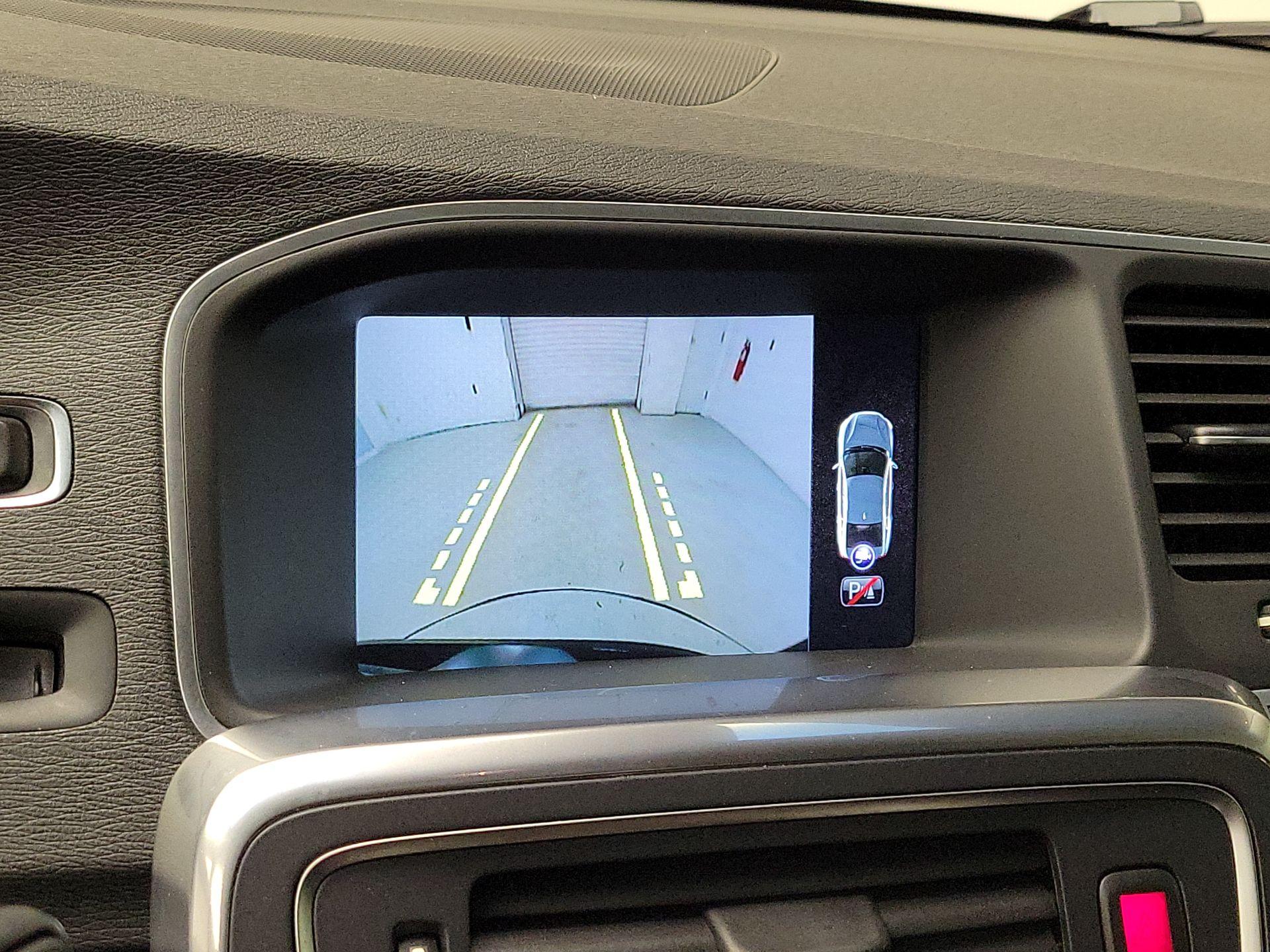 Thumbnail: 2016 Volvo S60 - 14