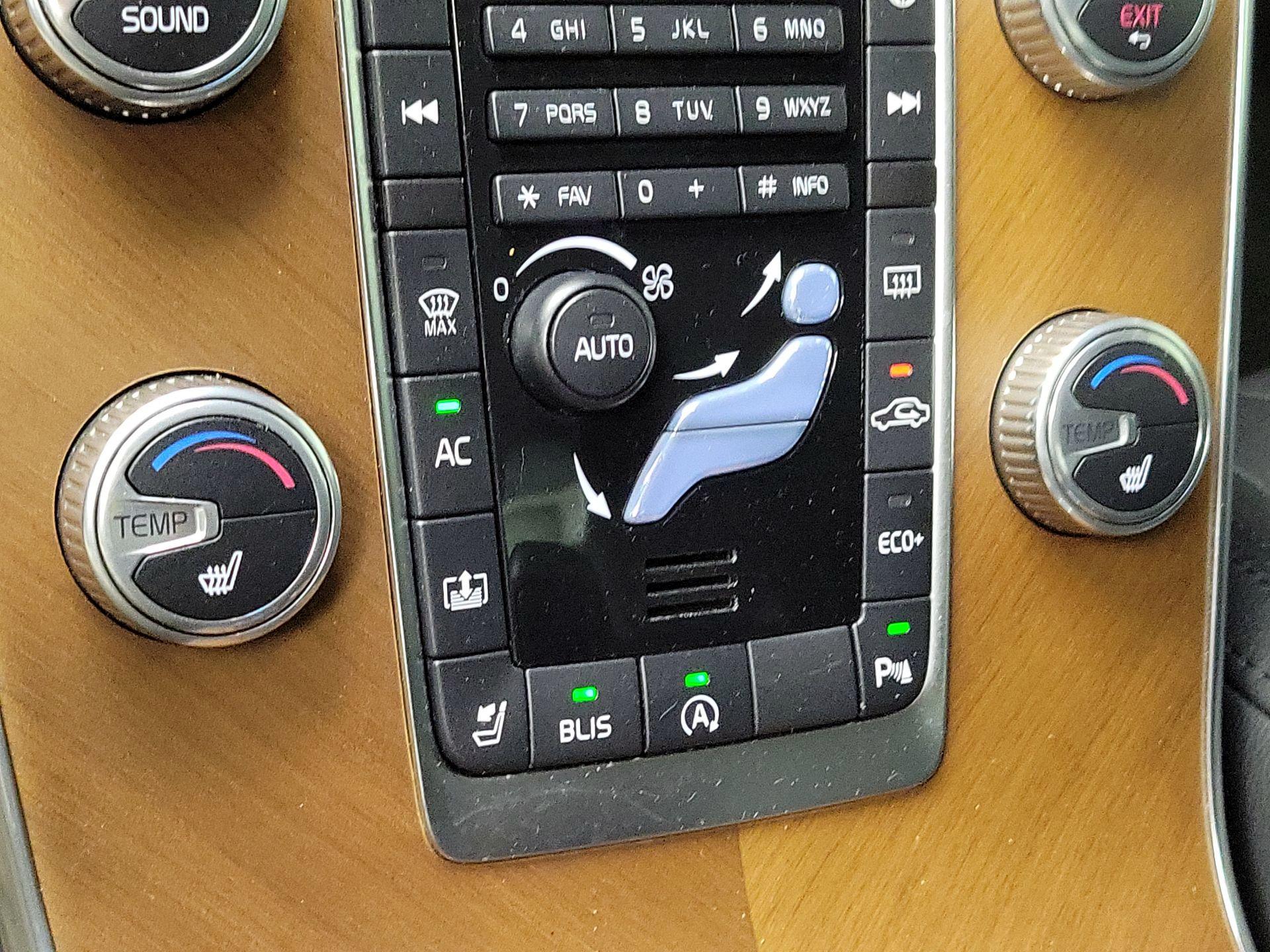 Thumbnail: 2016 Volvo S60 - 16