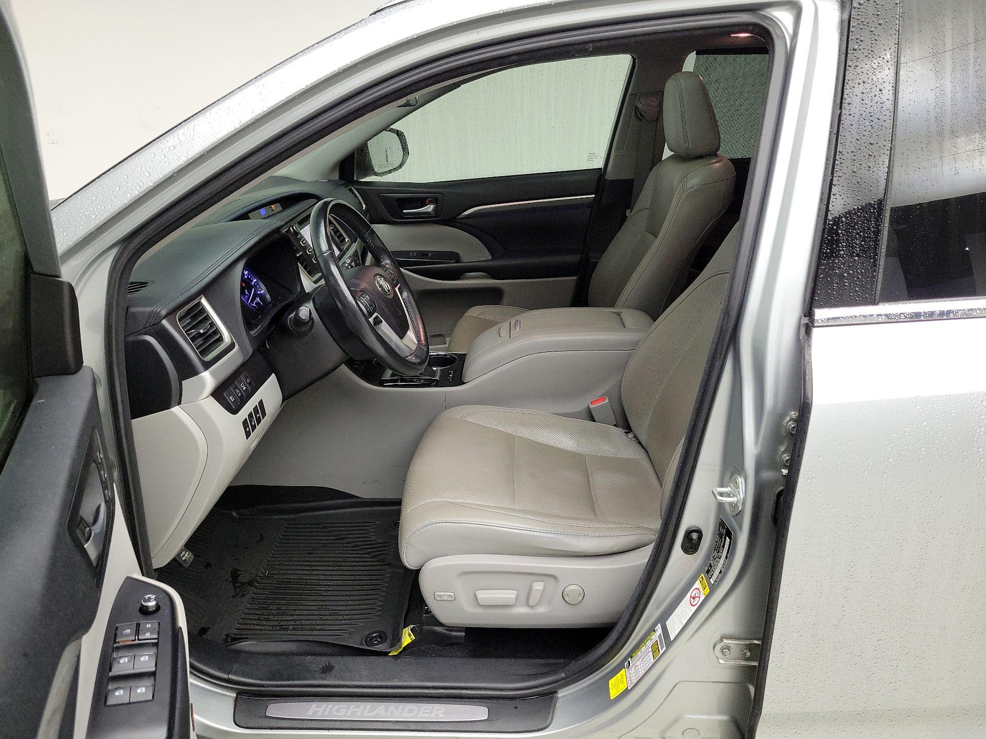 Thumbnail: 2018 Toyota Highlander - 11