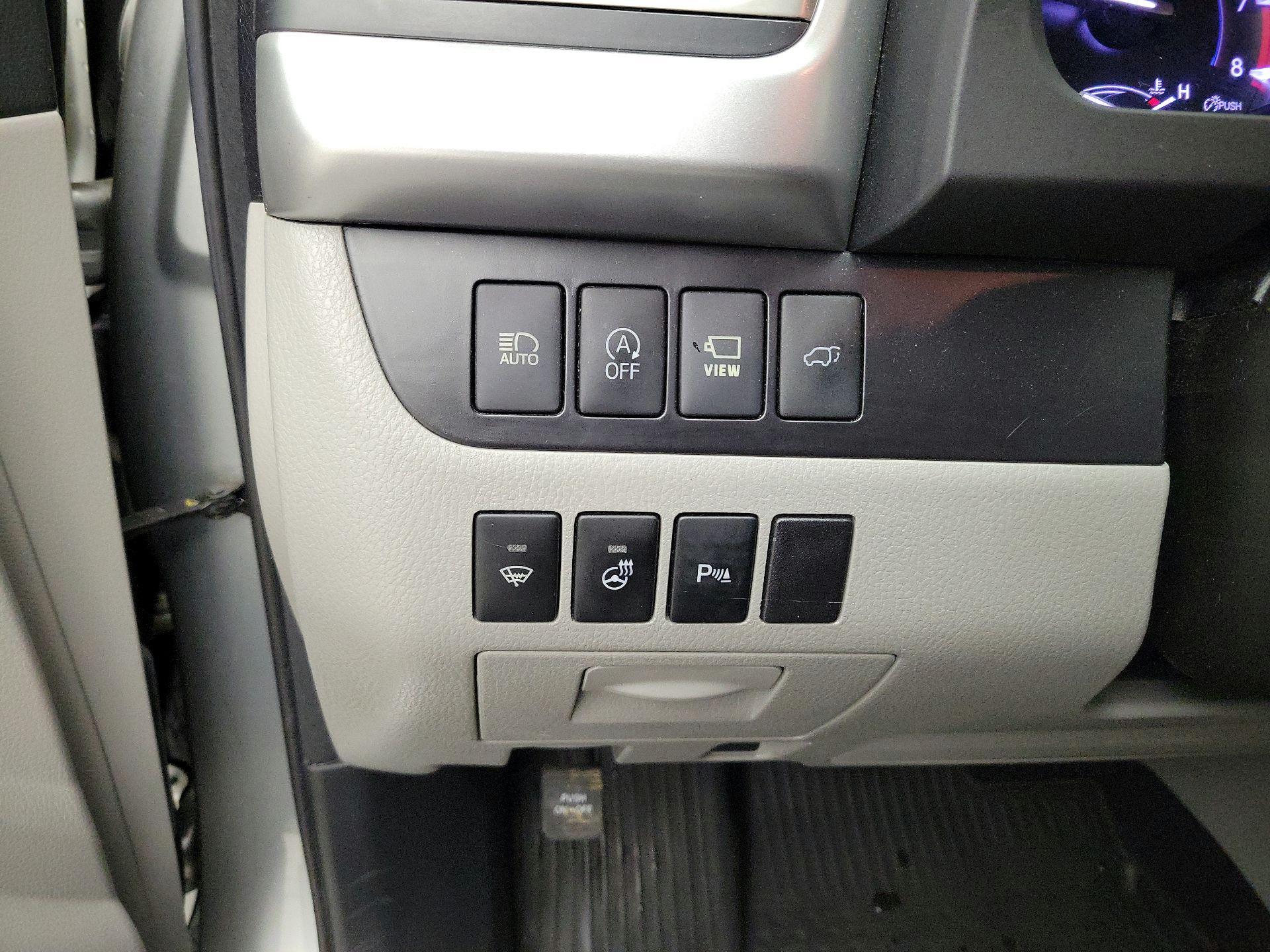 Thumbnail: 2018 Toyota Highlander - 13