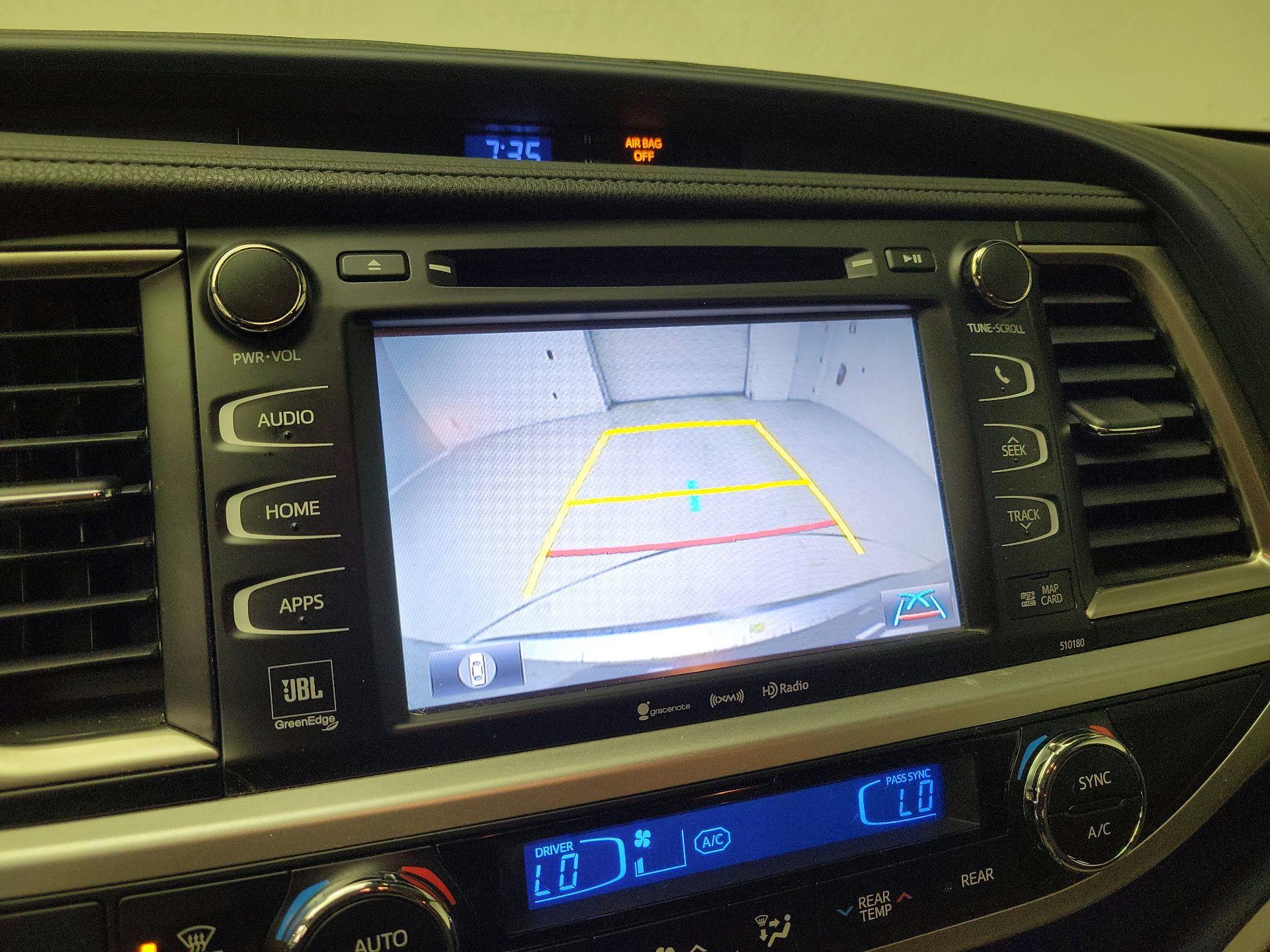 Thumbnail: 2018 Toyota Highlander - 15