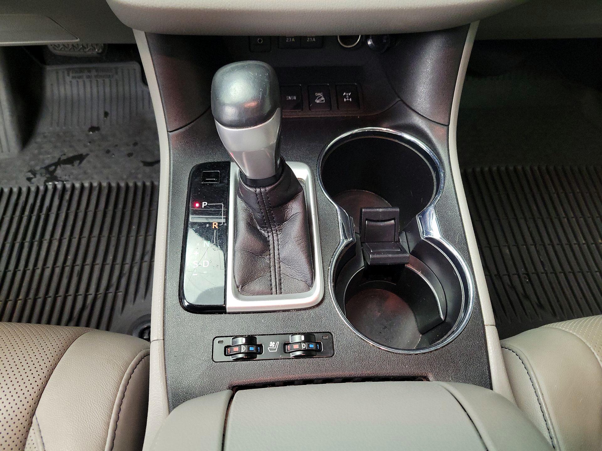 Thumbnail: 2018 Toyota Highlander - 18