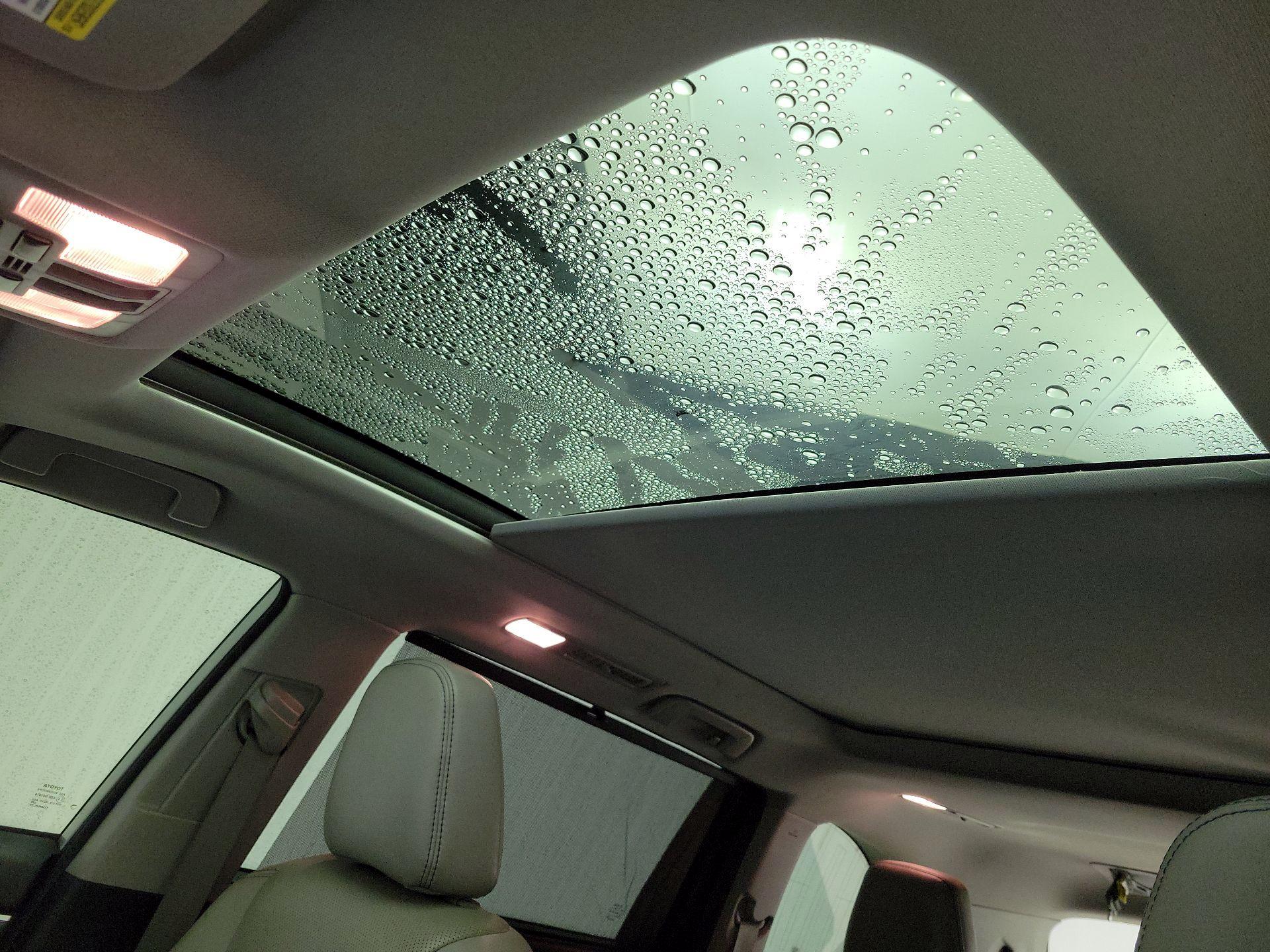 Thumbnail: 2018 Toyota Highlander - 20