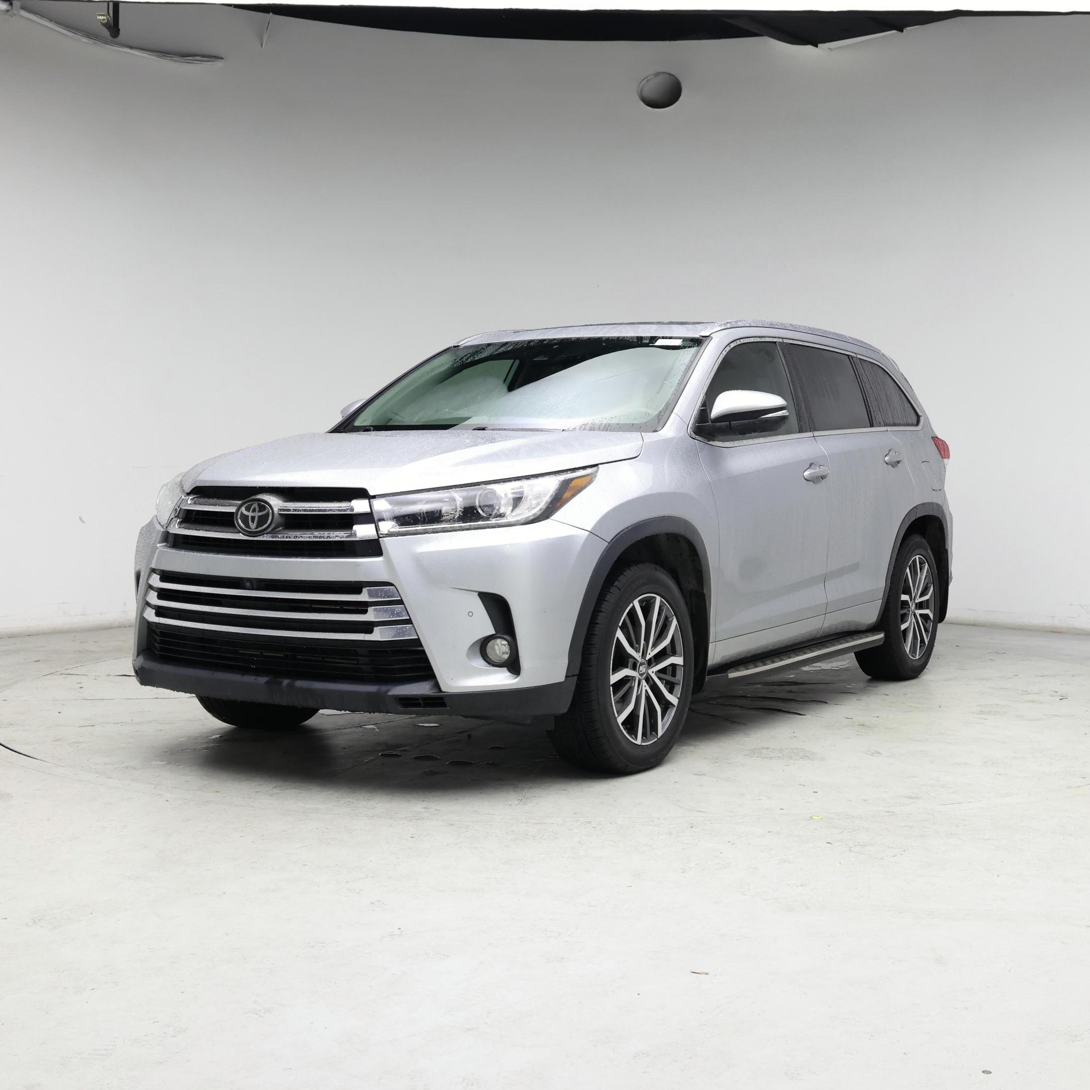 Thumbnail: 2018 Toyota Highlander - 4