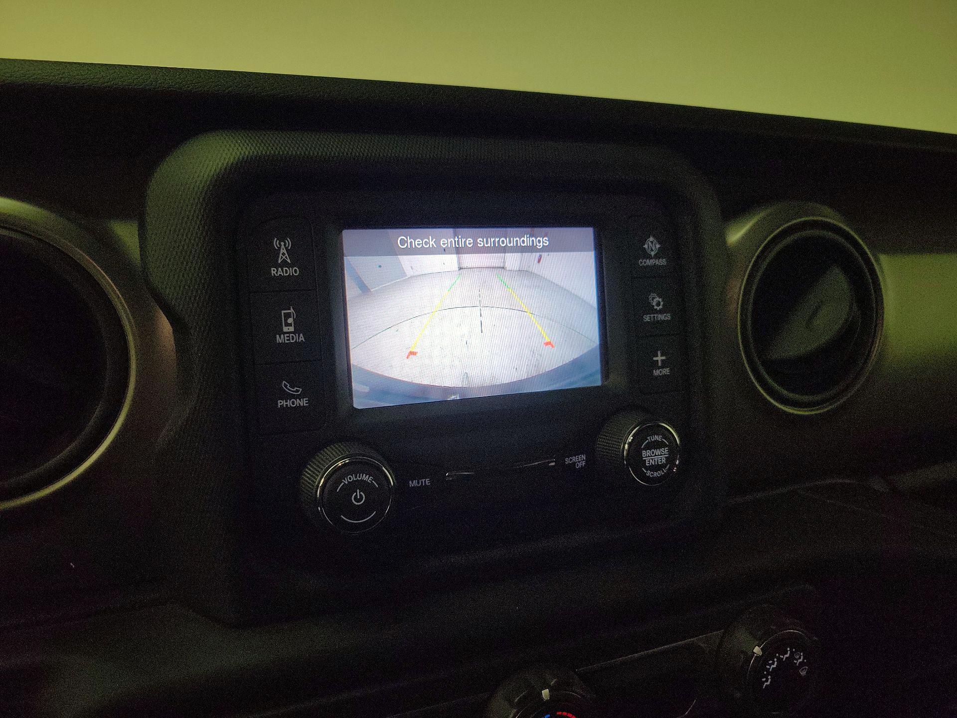 Thumbnail: 2021 Jeep Wrangler - 14