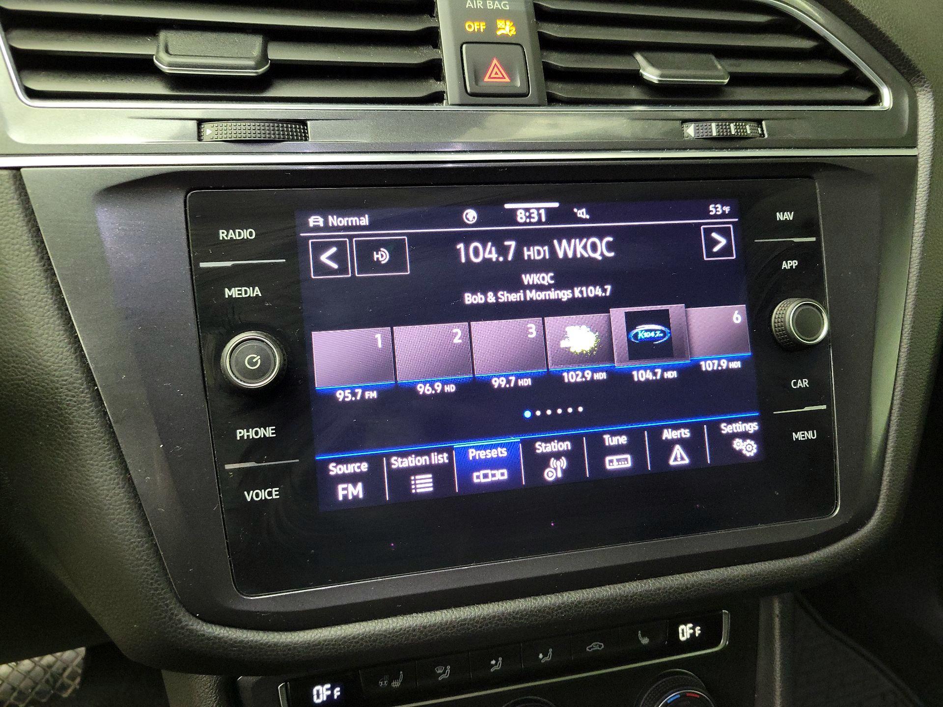 Thumbnail: 2021 Volkswagen Tiguan - 16