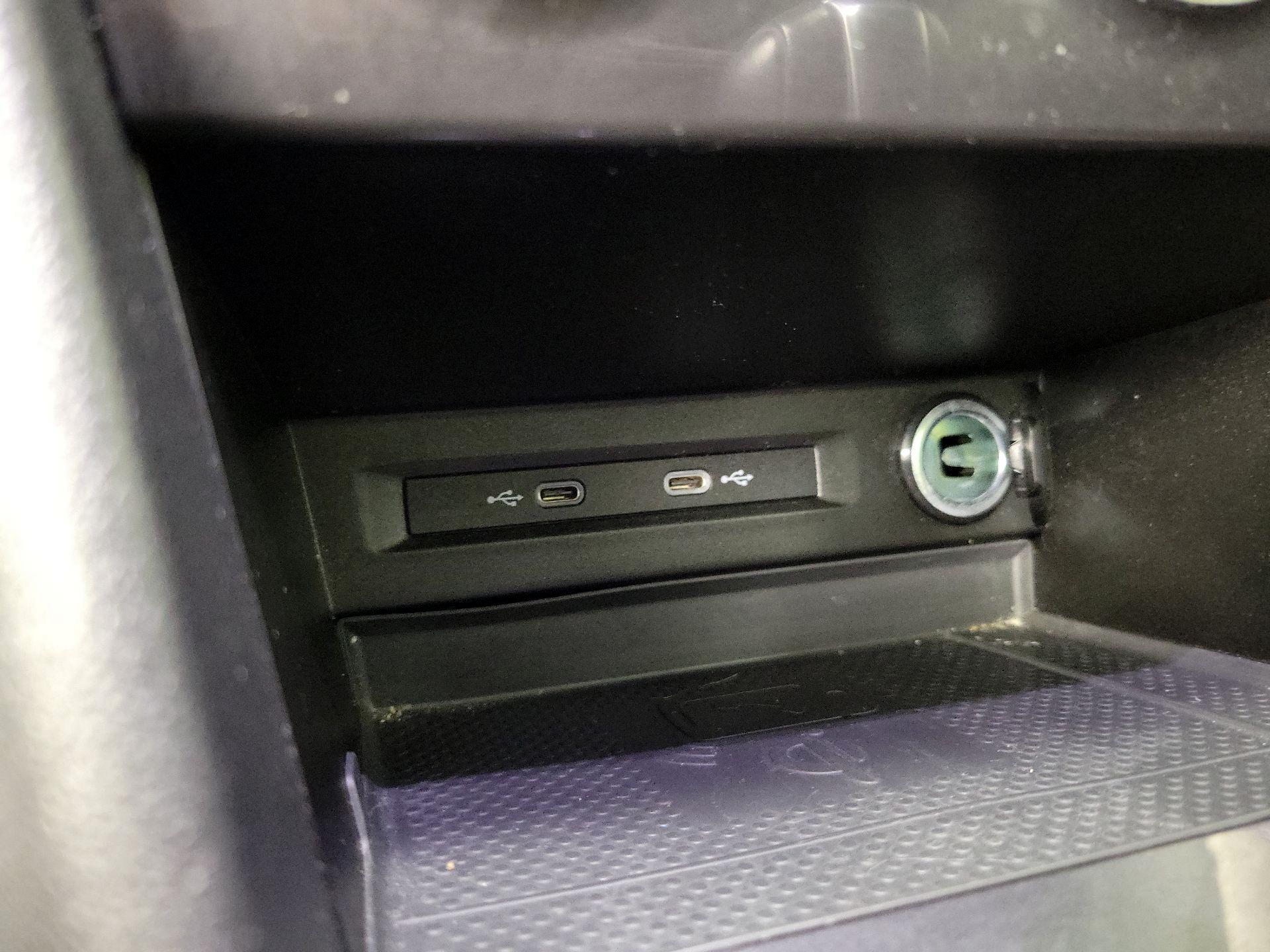 Thumbnail: 2021 Volkswagen Tiguan - 19