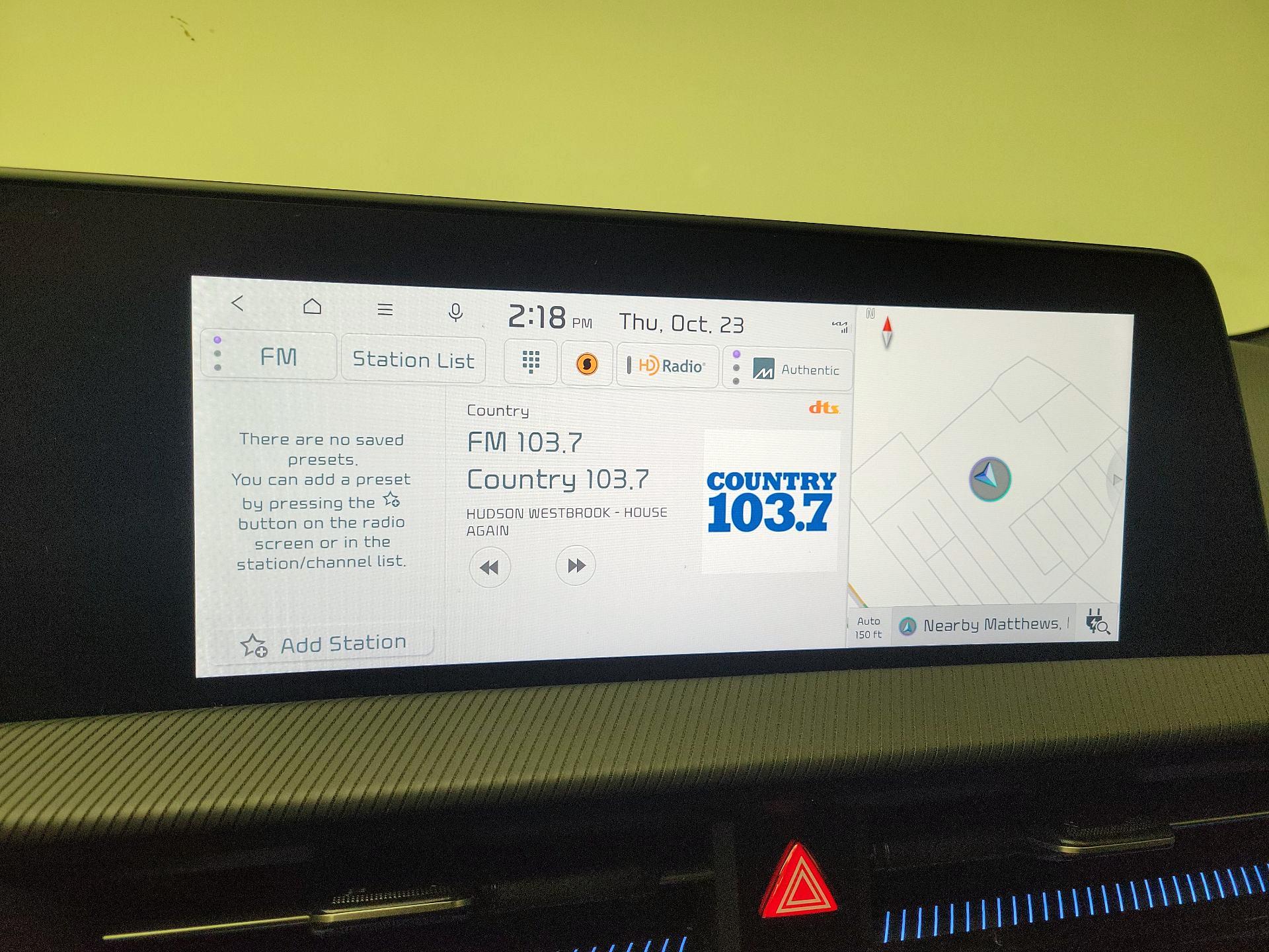 Thumbnail: 2022 Kia EV6 - 16