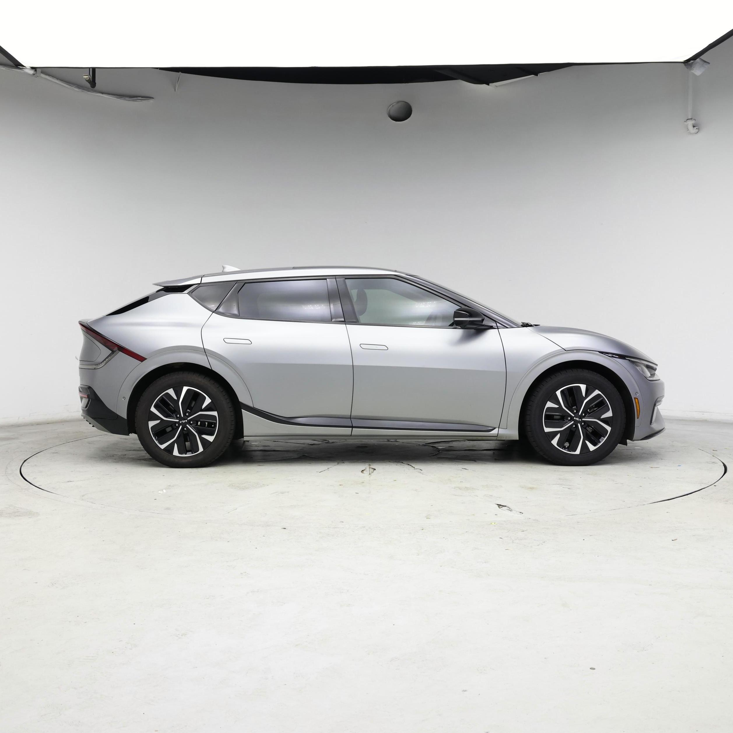 Thumbnail: 2022 Kia EV6 - 7