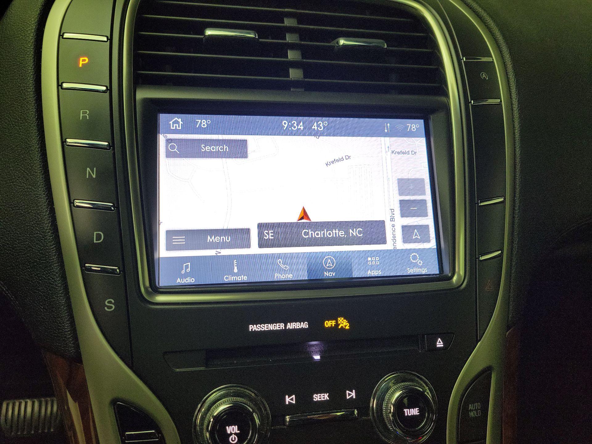 Thumbnail: 2020 Lincoln Nautilus - 14