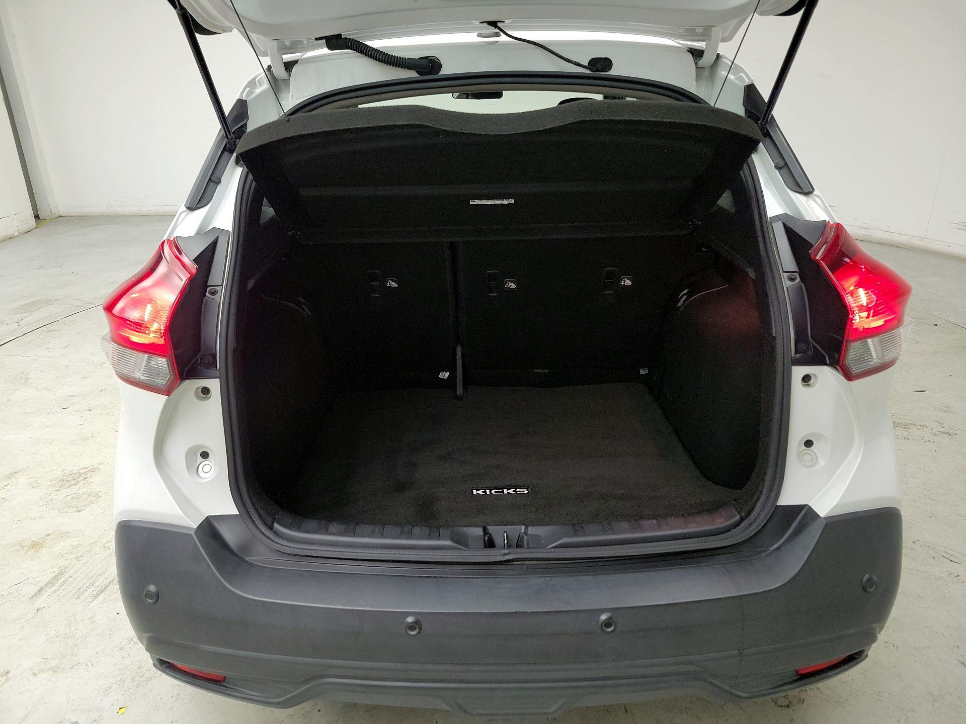 Thumbnail: 2020 Nissan Kicks - 19