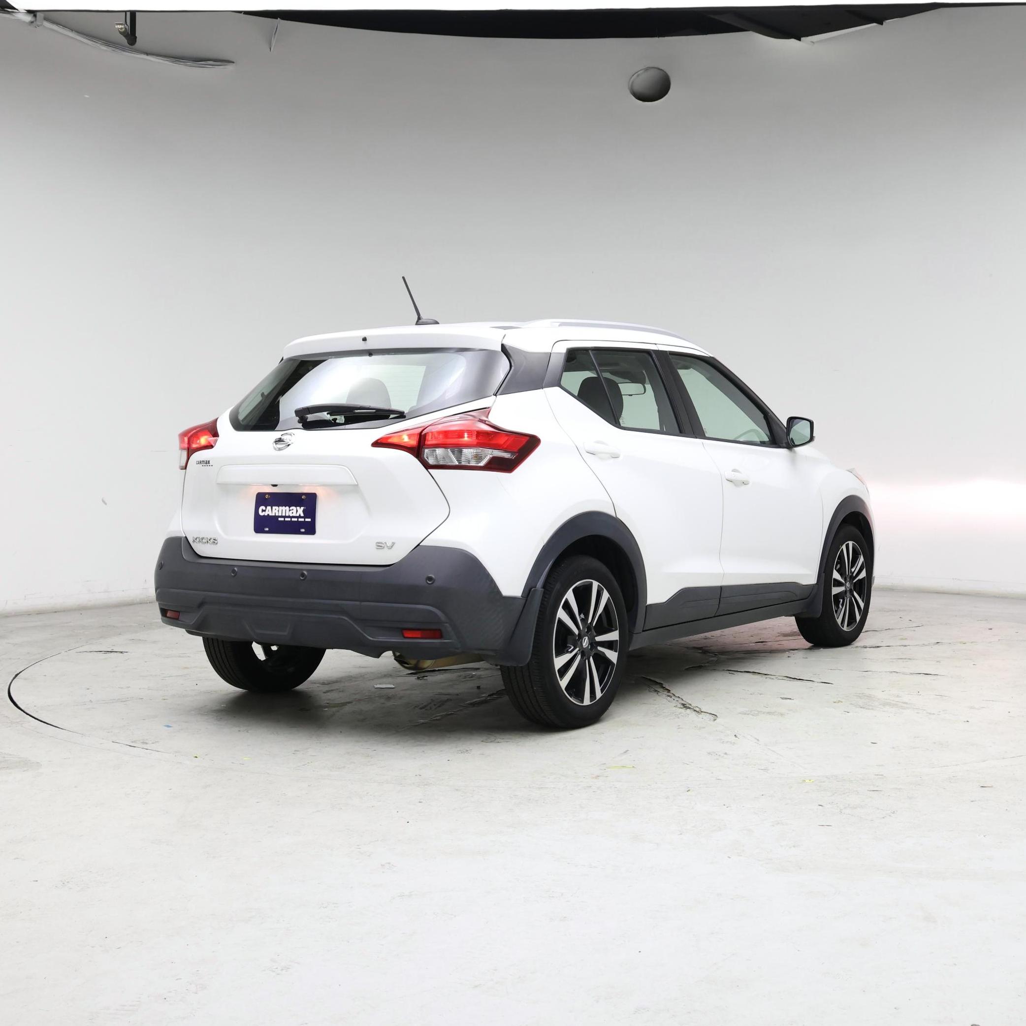 Thumbnail: 2020 Nissan Kicks - 8