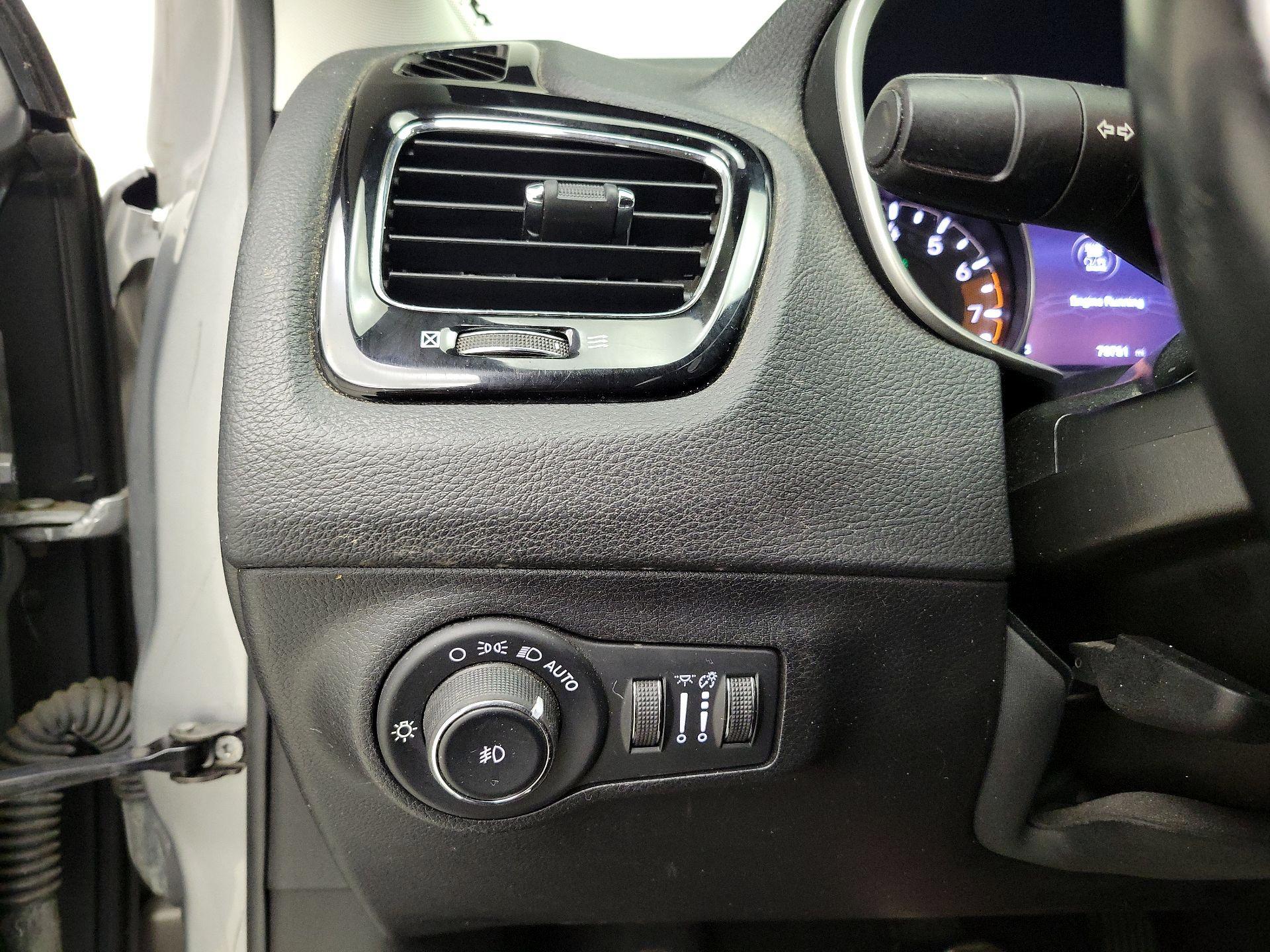 Thumbnail: 2019 Jeep Compass - 13