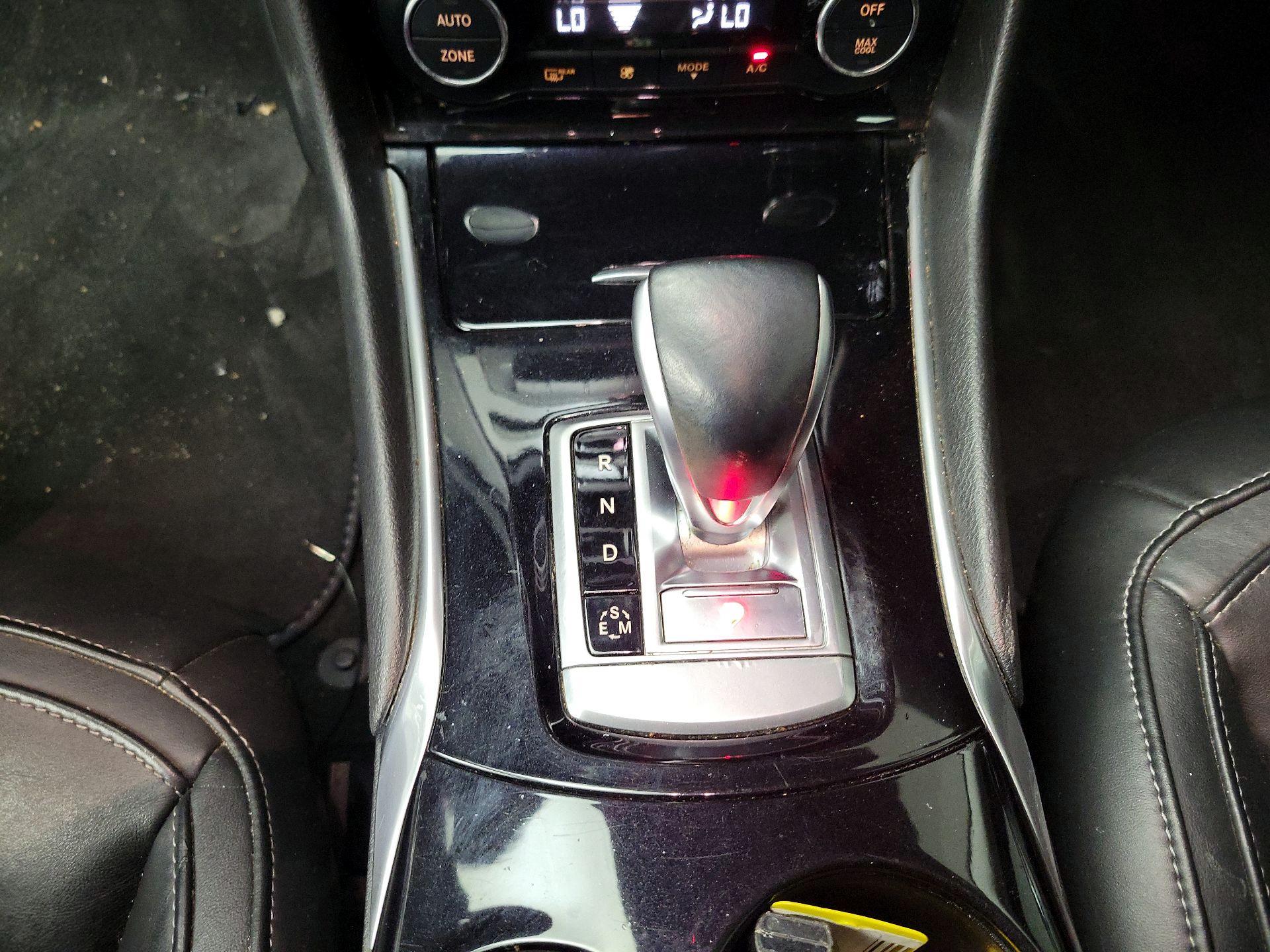 Thumbnail: 2017 INFINITI QX30 - 17