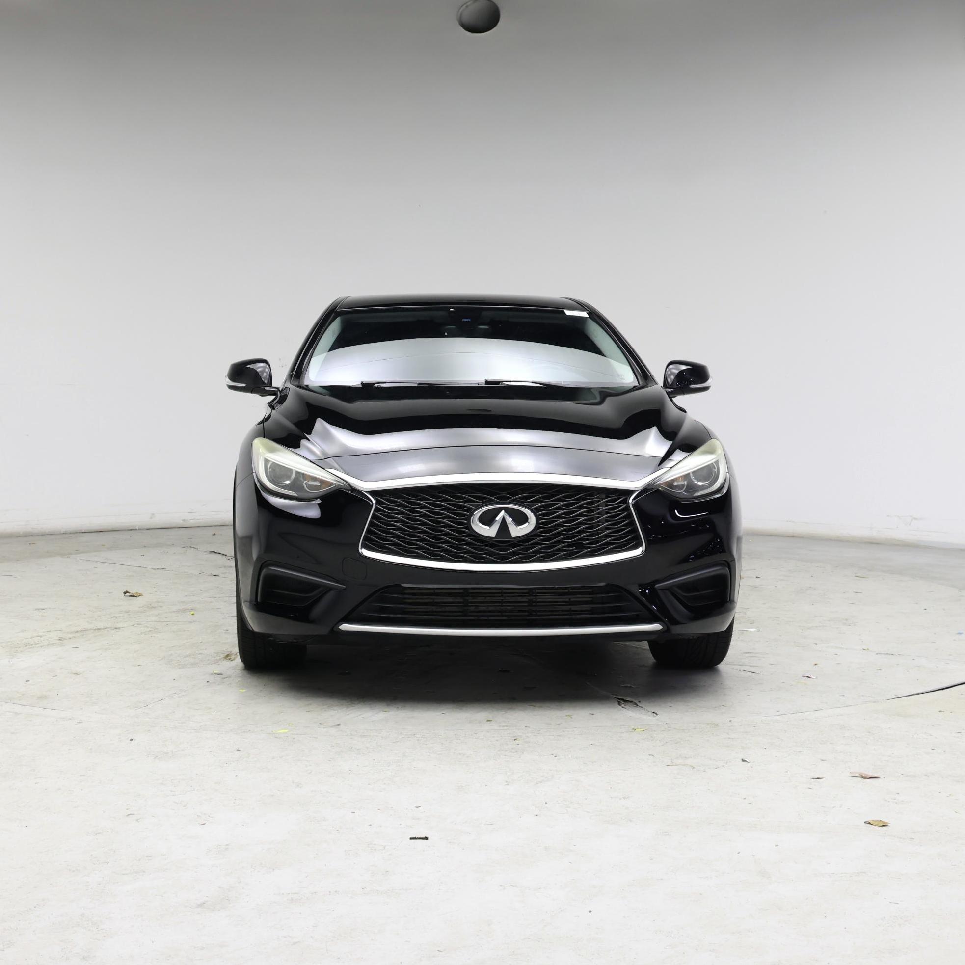 Thumbnail: 2017 INFINITI QX30 - 5