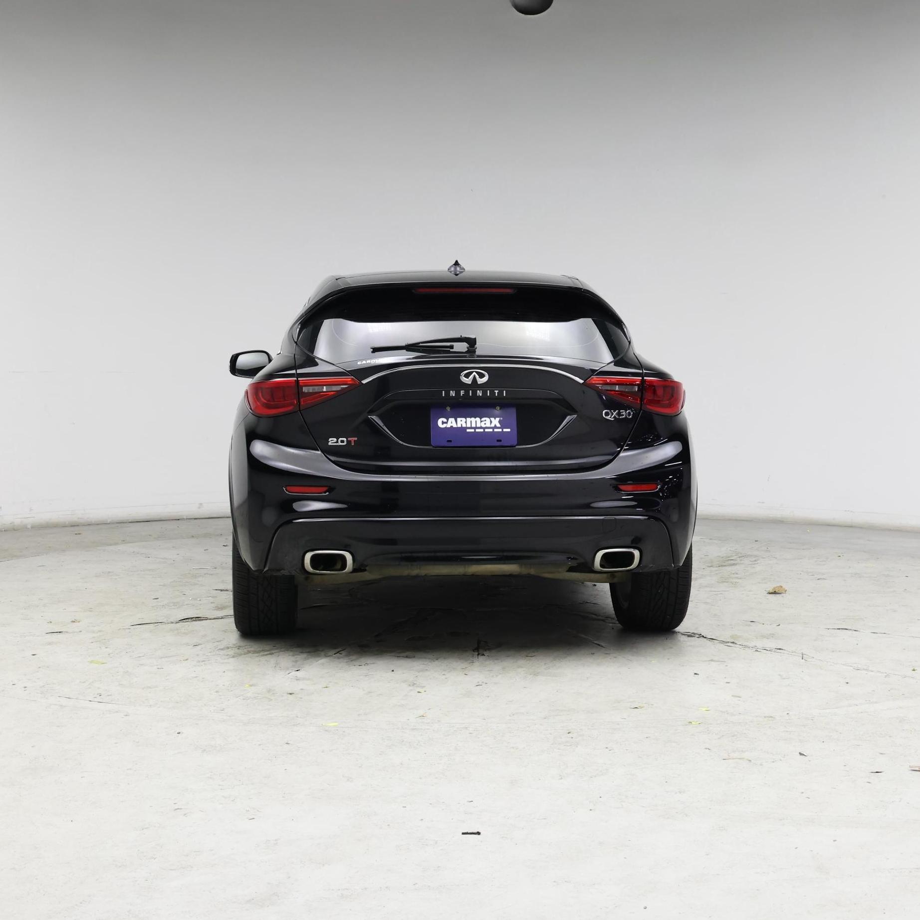 Thumbnail: 2017 INFINITI QX30 - 6