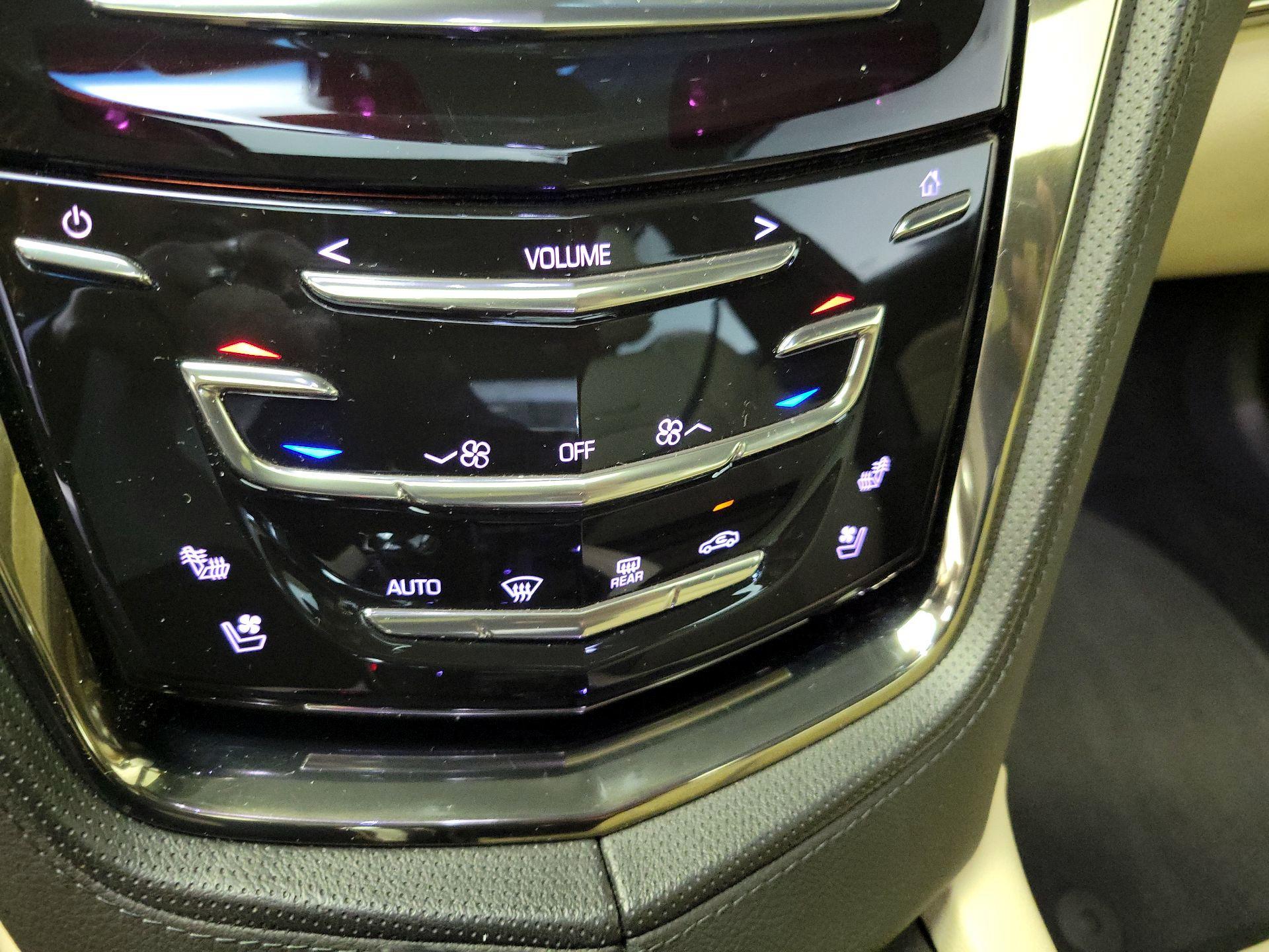 Thumbnail: 2019 Cadillac CTS - 17