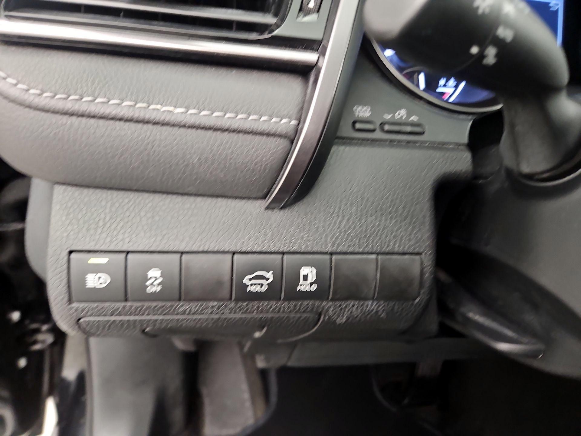 Thumbnail: 2023 Toyota Camry - 13