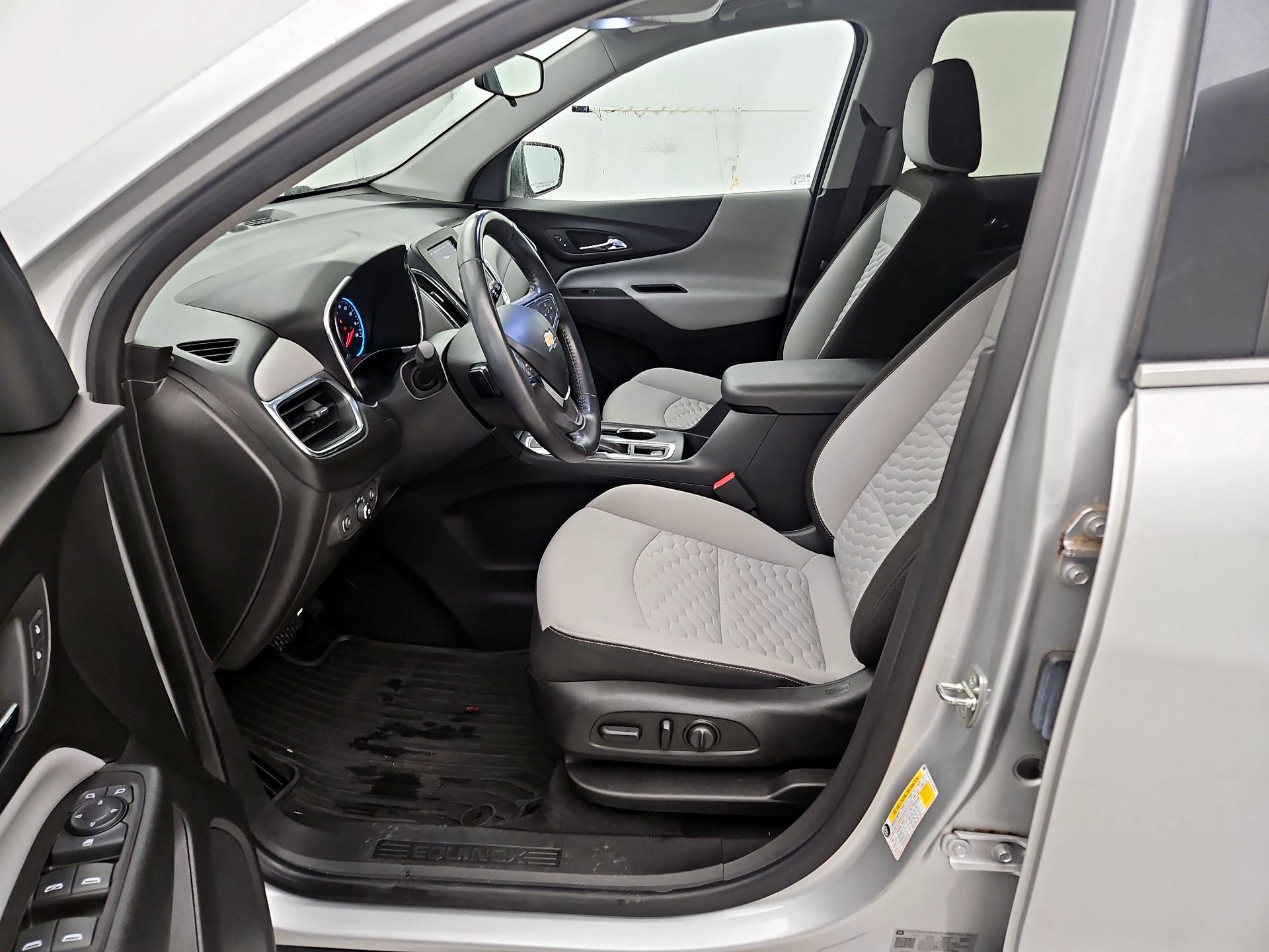 Thumbnail: 2020 Chevrolet Equinox - 11