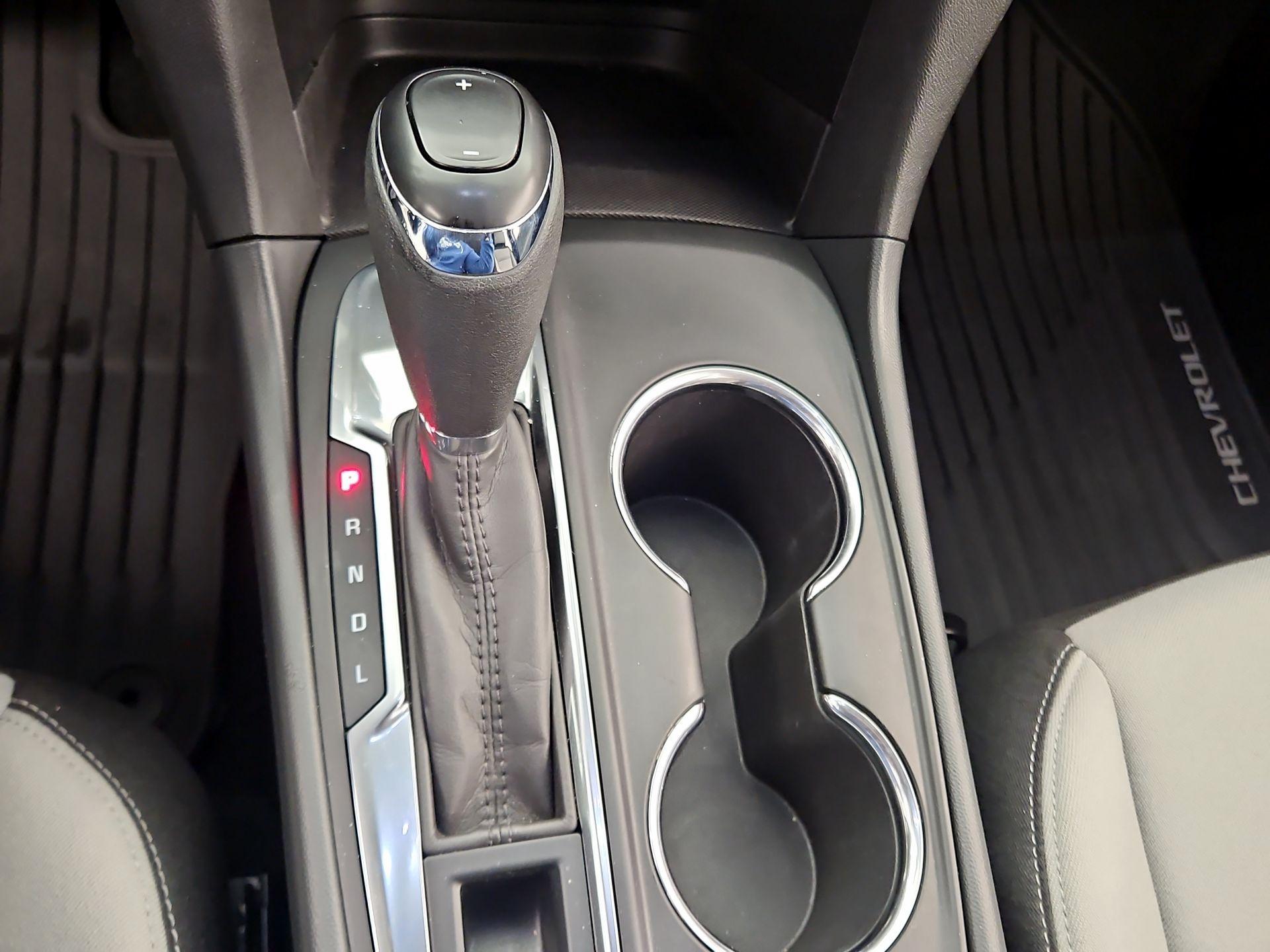 Thumbnail: 2020 Chevrolet Equinox - 17