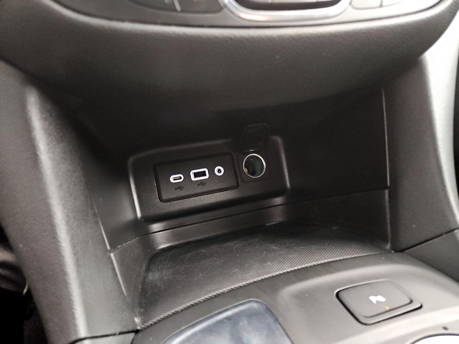 Thumbnail: 2023 Chevrolet Equinox - 18