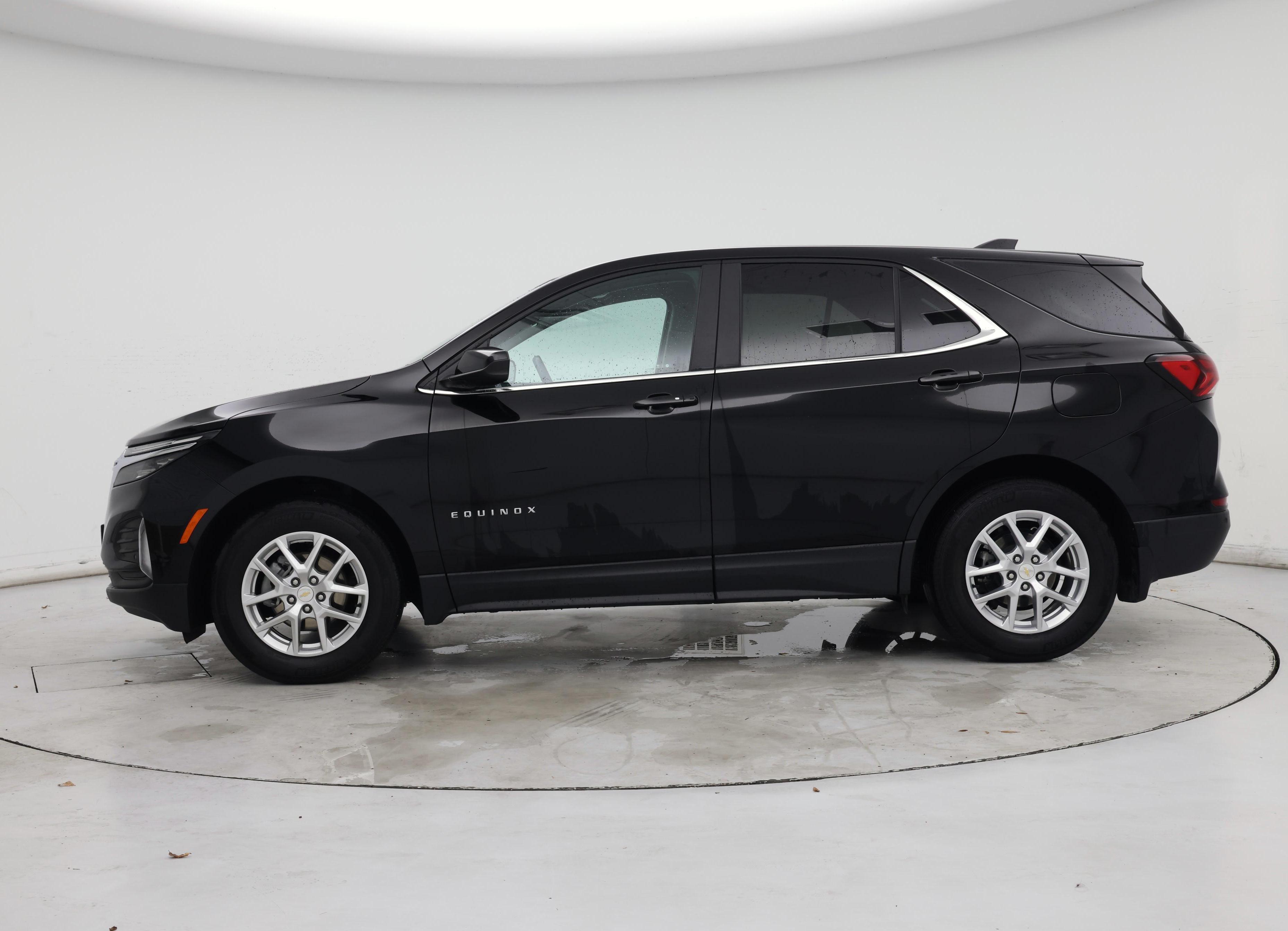 Thumbnail: 2023 Chevrolet Equinox - 3