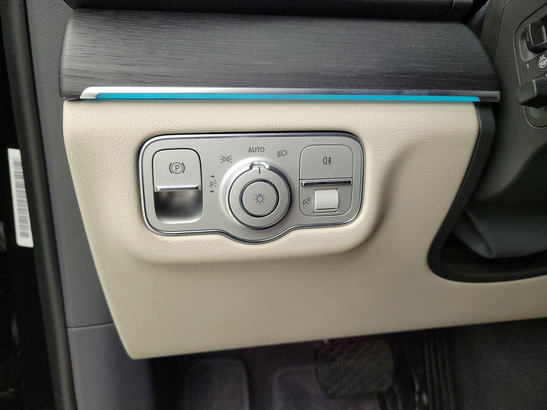 Thumbnail: 2020 Mercedes-Benz GLE - 13