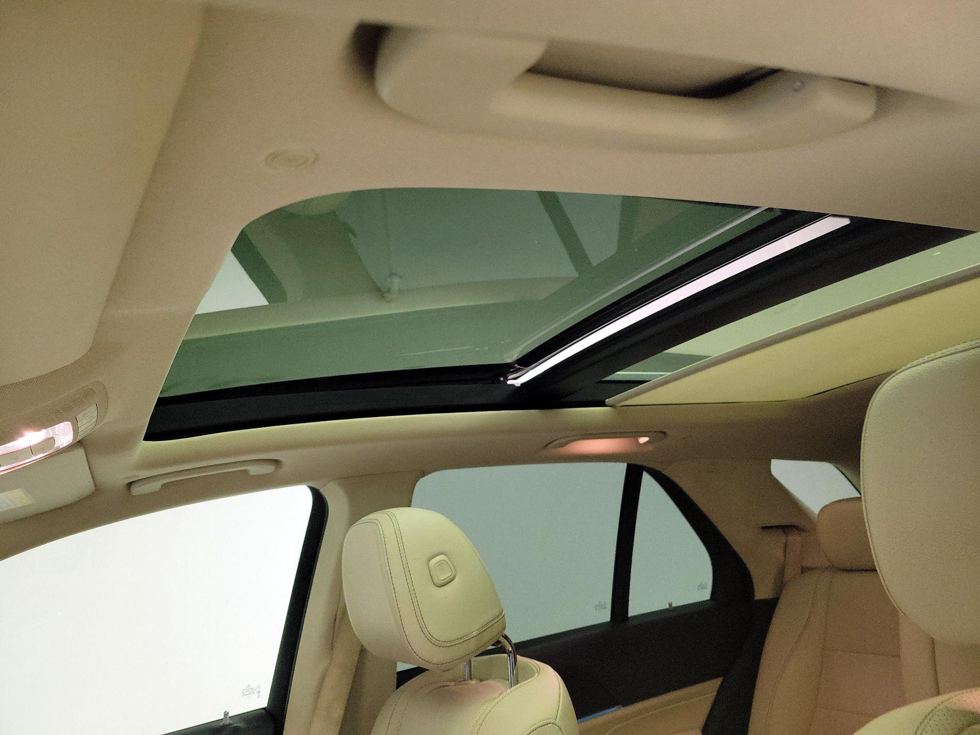 Thumbnail: 2020 Mercedes-Benz GLE - 20