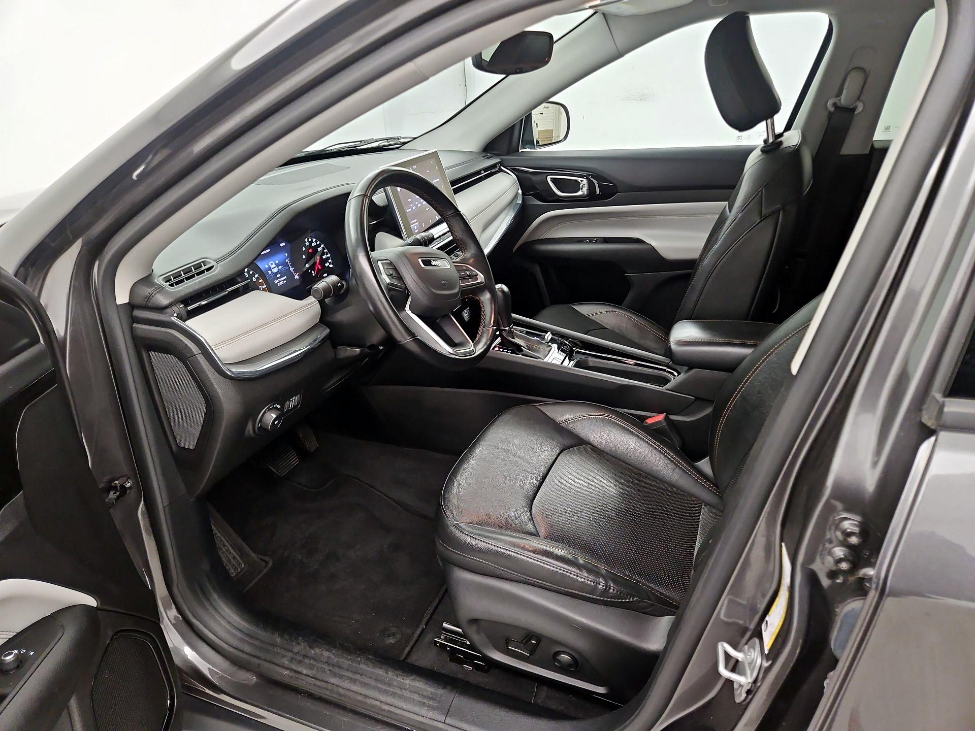 Thumbnail: 2022 Jeep Compass - 11