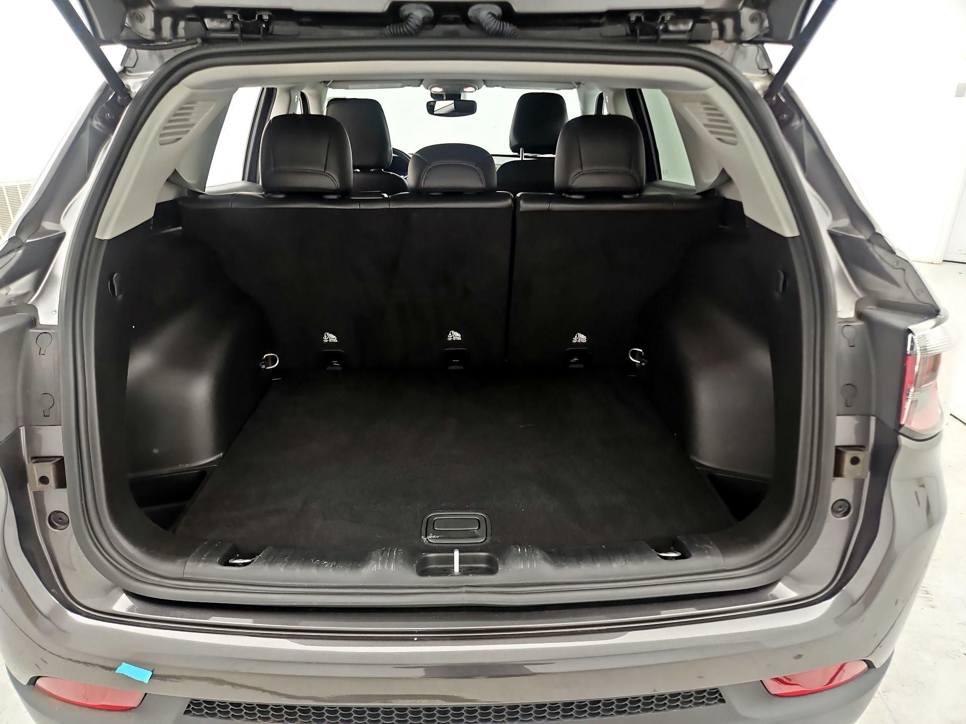 Thumbnail: 2022 Jeep Compass - 20