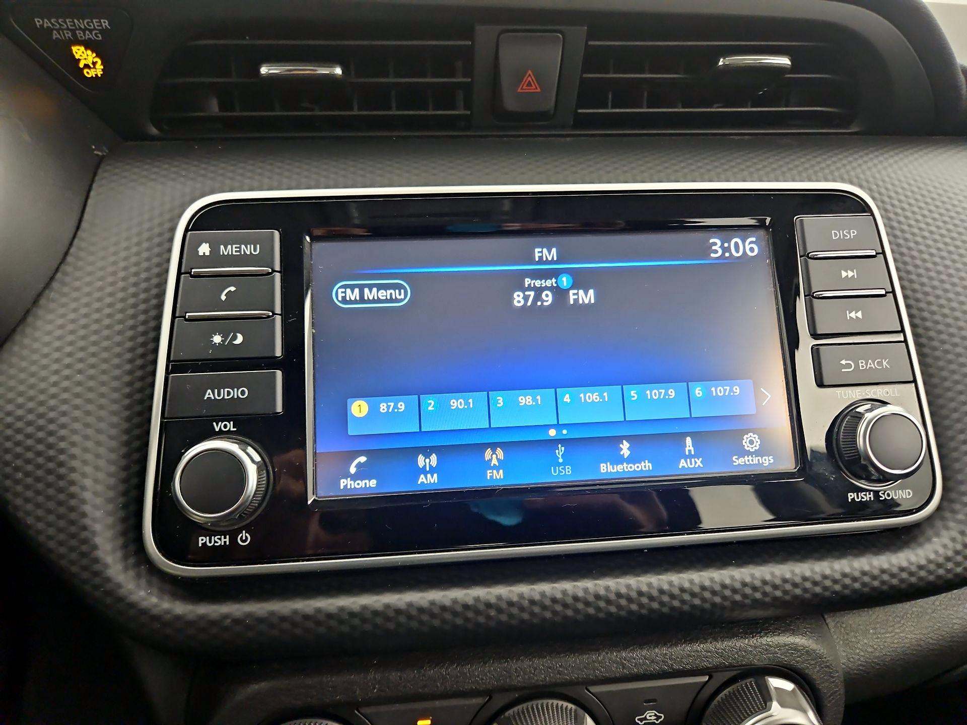 Thumbnail: 2023 Nissan Kicks - 15