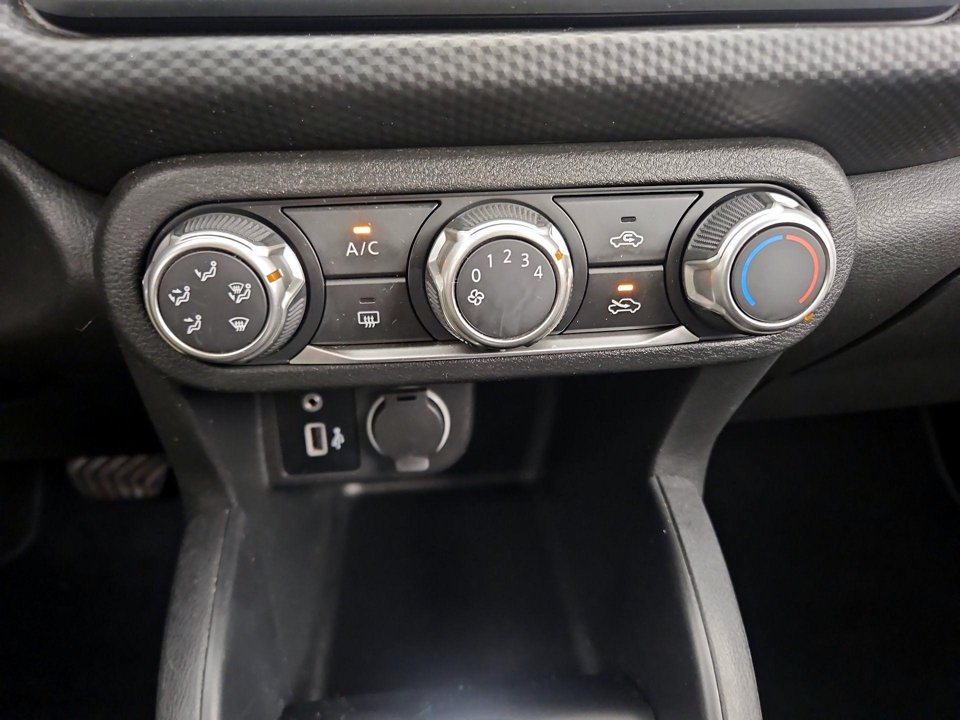 Thumbnail: 2023 Nissan Kicks - 16