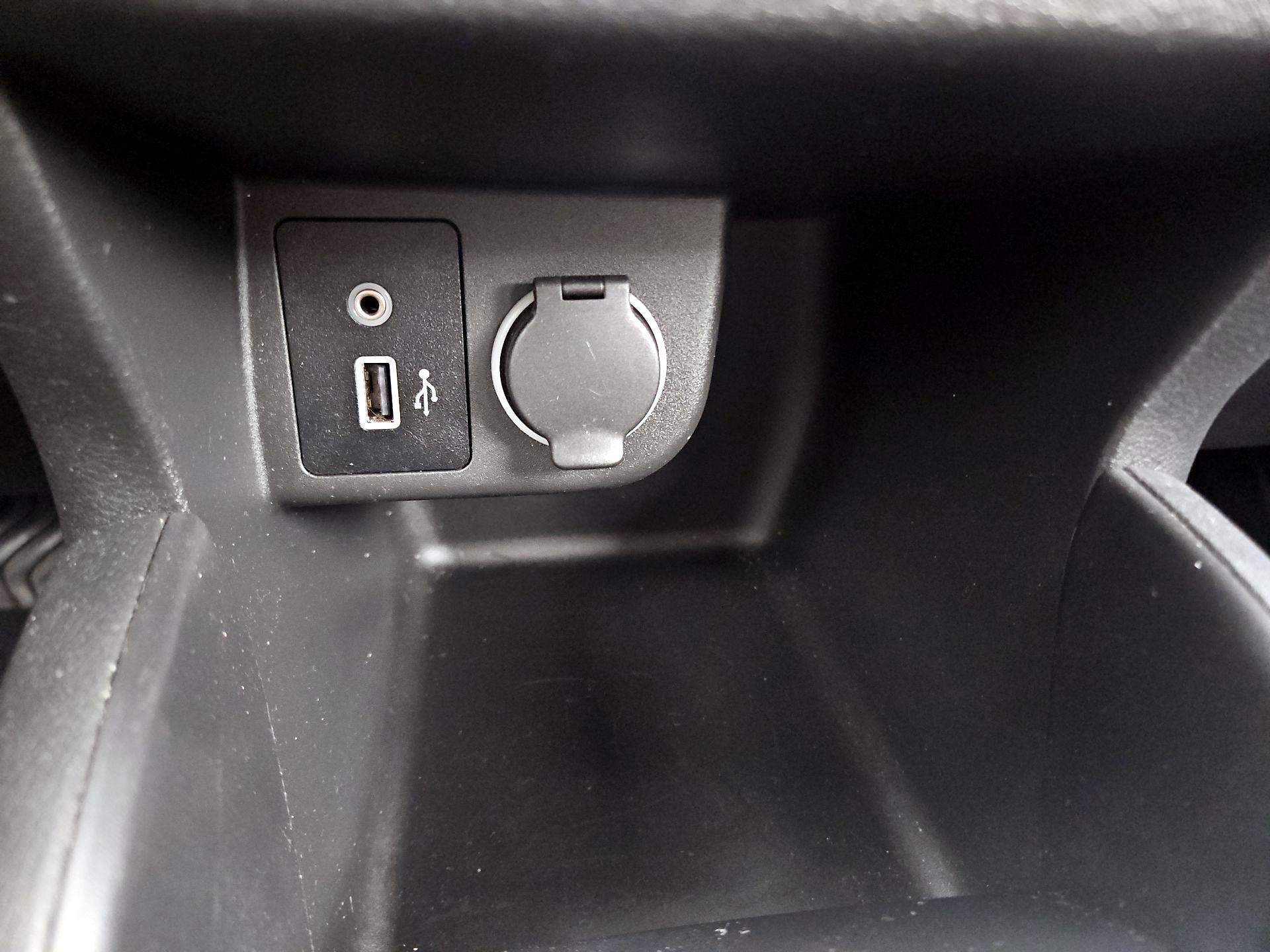 Thumbnail: 2023 Nissan Kicks - 18