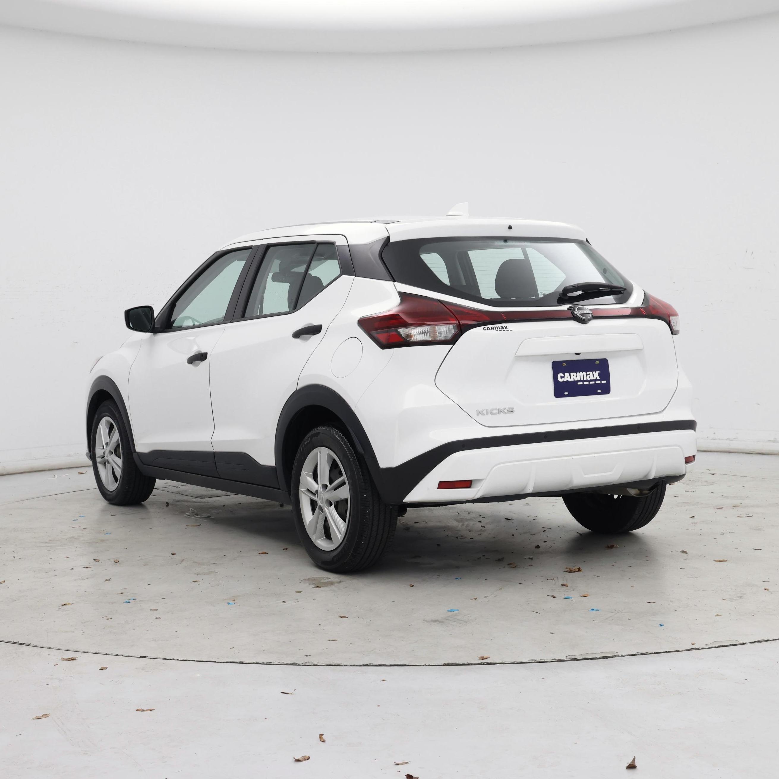 Thumbnail: 2023 Nissan Kicks - 2