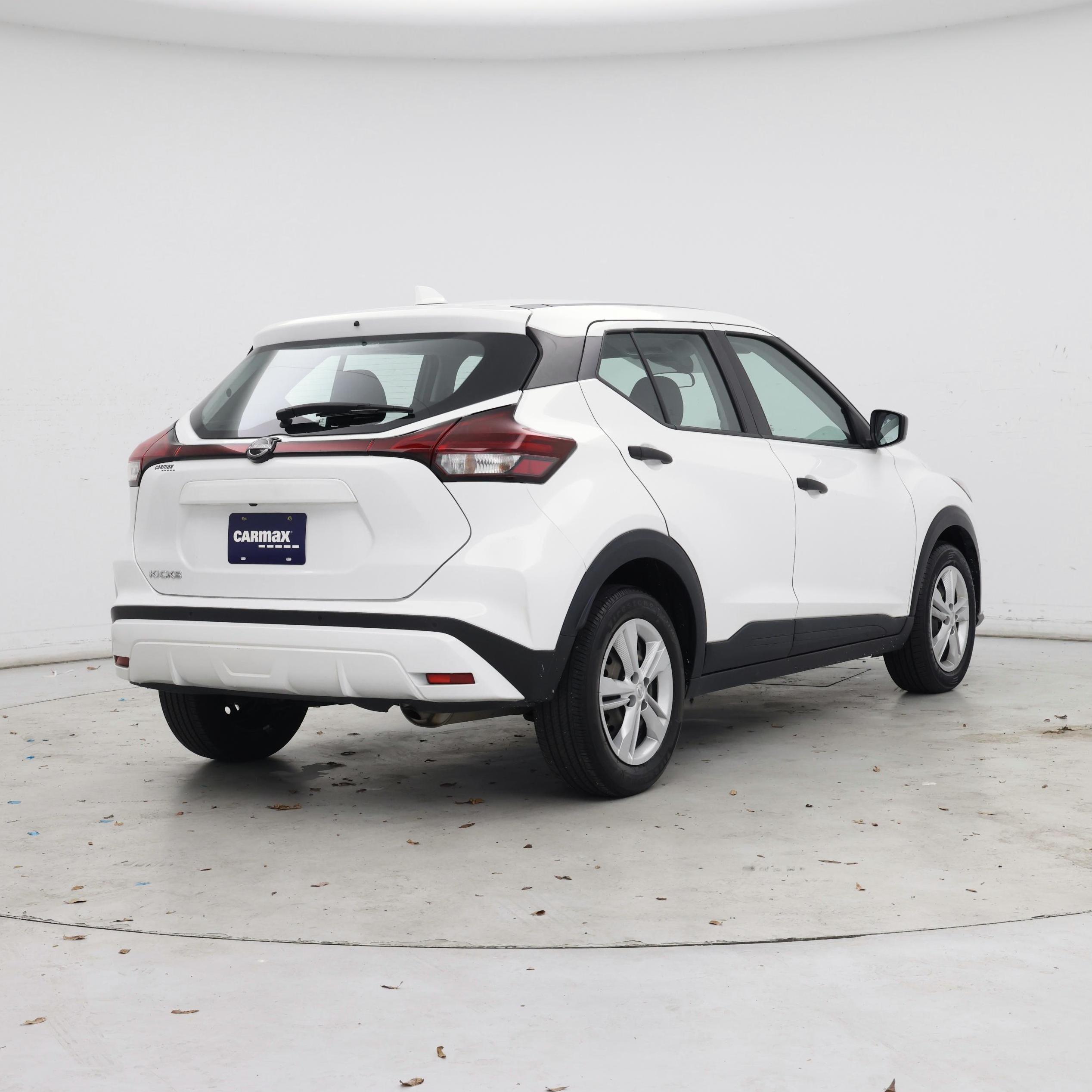 Thumbnail: 2023 Nissan Kicks - 8