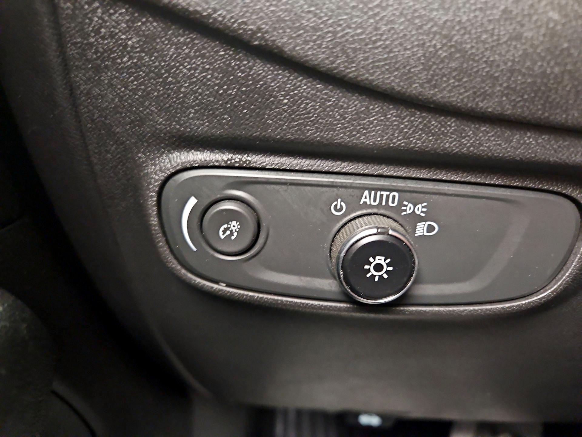 Thumbnail: 2023 Chevrolet Equinox - 13