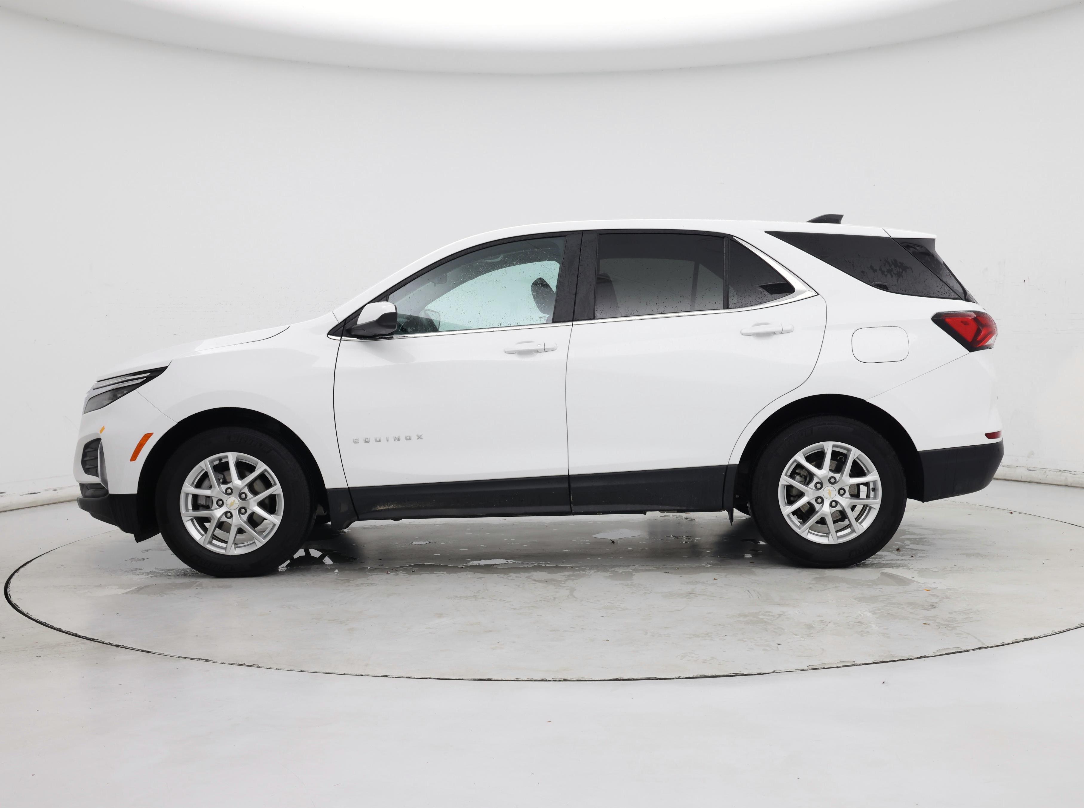 Thumbnail: 2023 Chevrolet Equinox - 3