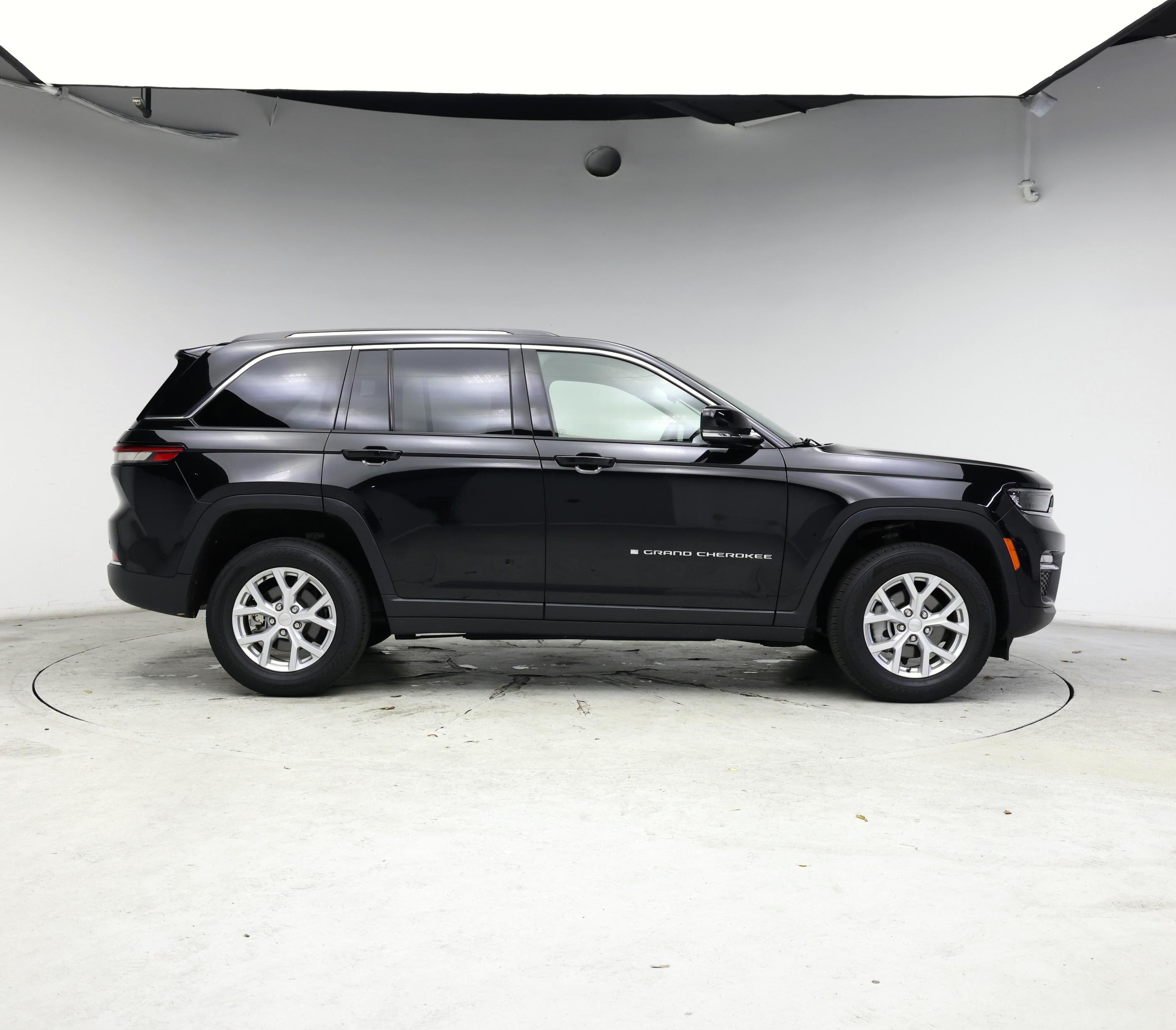 Thumbnail: 2023 Jeep Grand Cherokee - 7