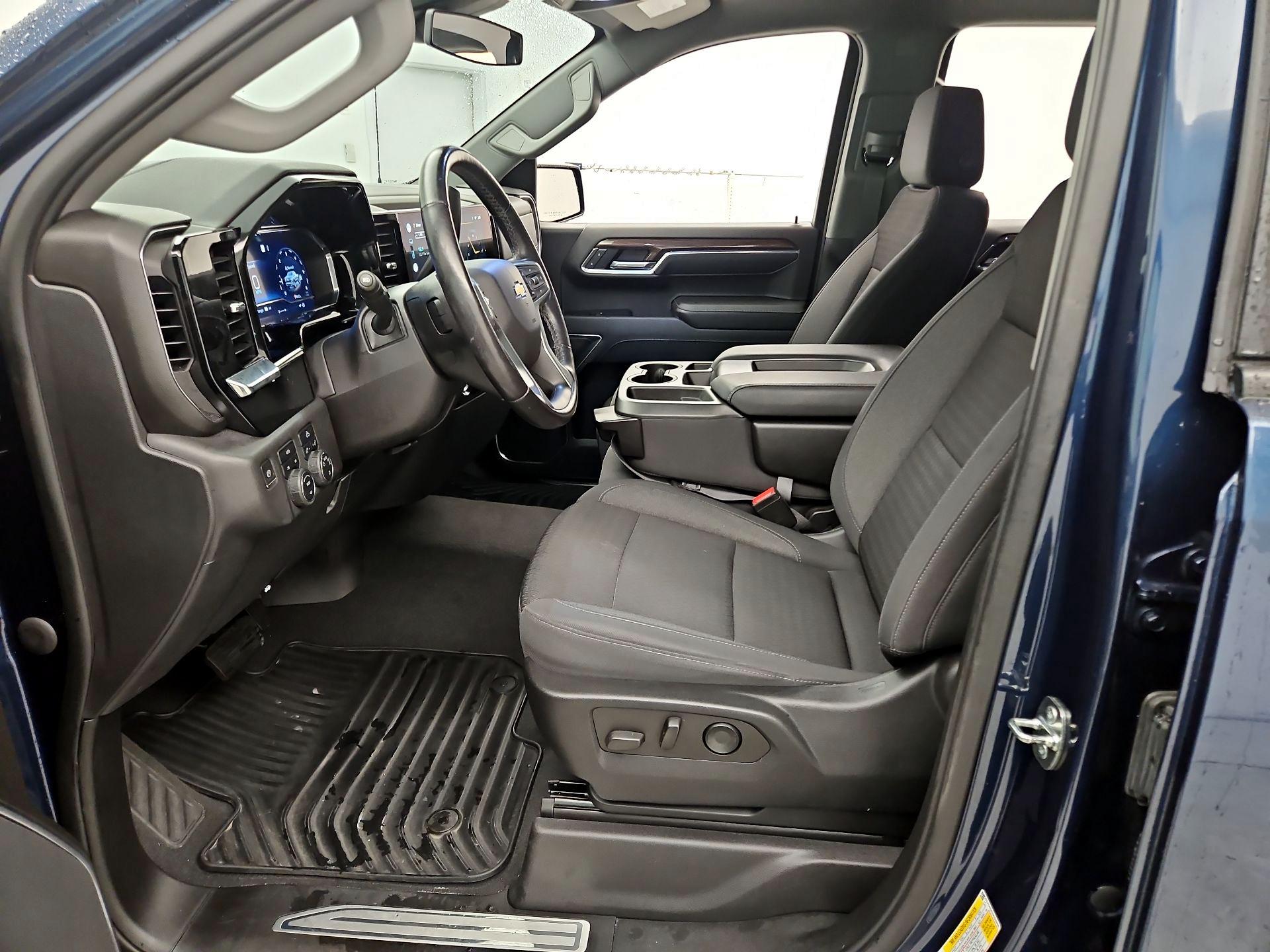 Thumbnail: 2022 Chevrolet Silverado 1500 - 11