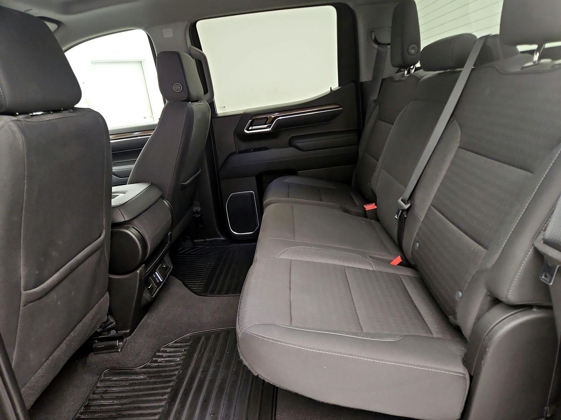 Thumbnail: 2022 Chevrolet Silverado 1500 - 19