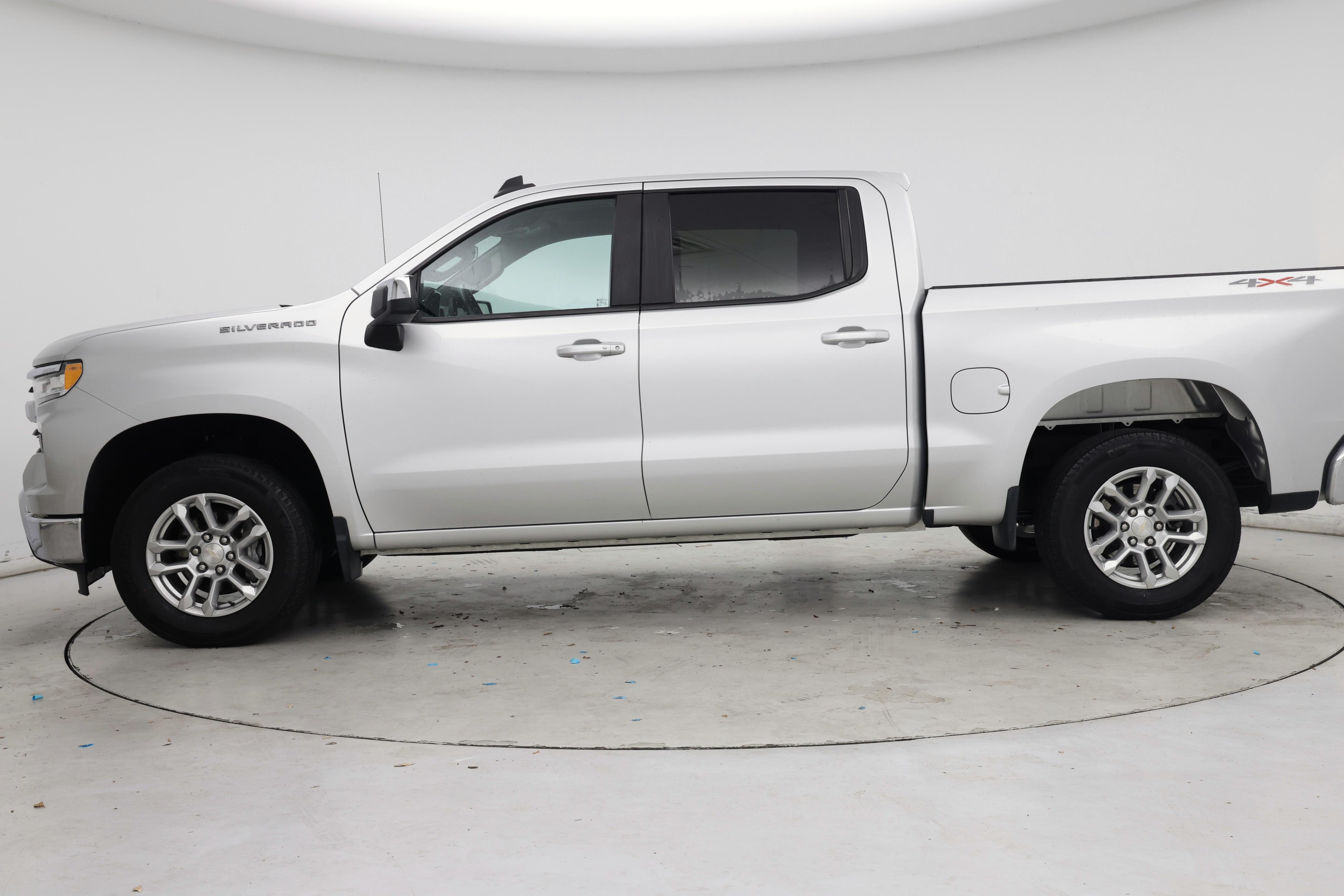 Thumbnail: 2022 Chevrolet Silverado 1500 - 3