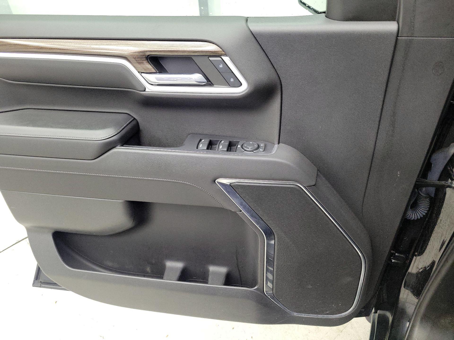 Thumbnail: 2022 Chevrolet Silverado 1500 - 12